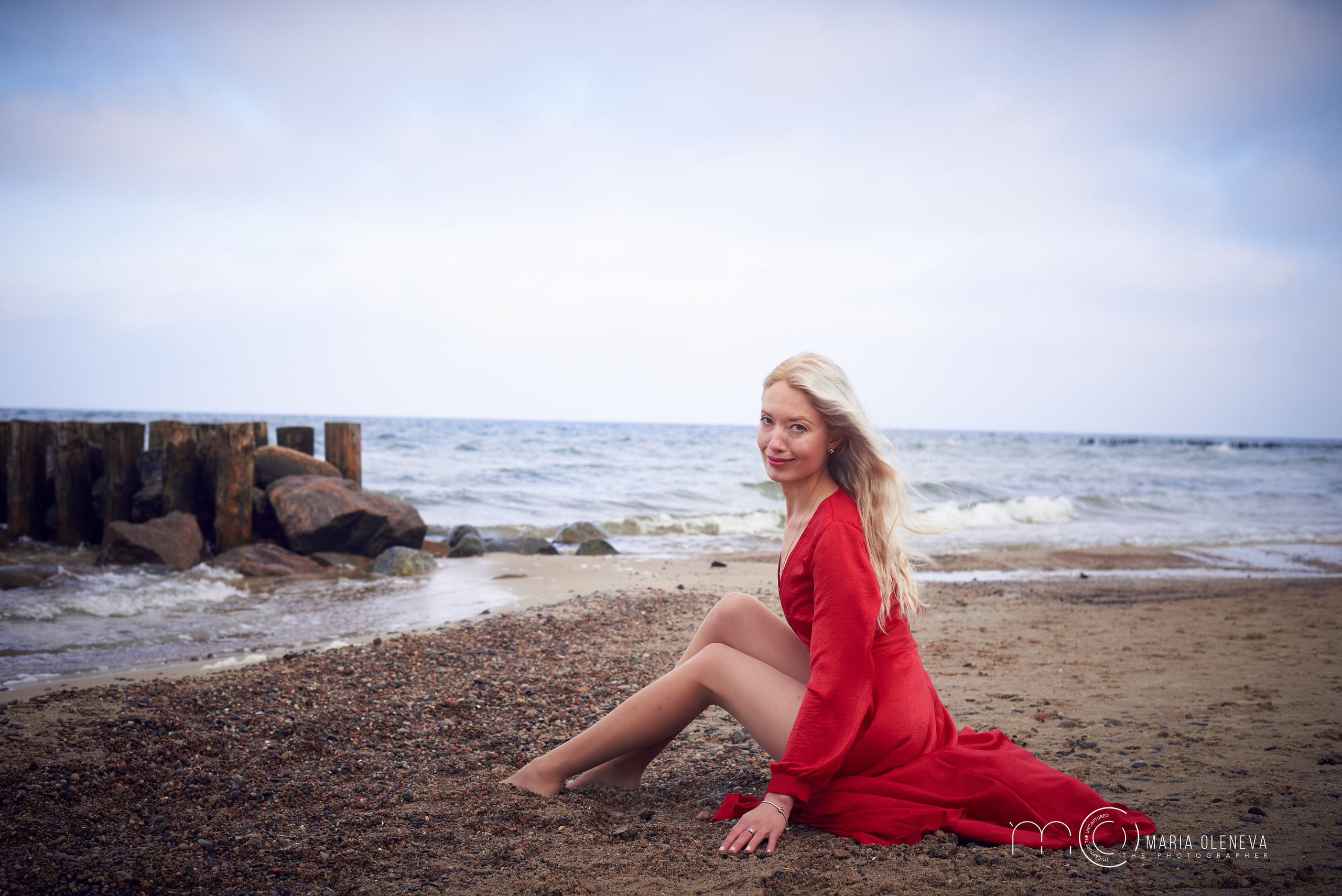 Даша и море. Фотограф Мария Оленева