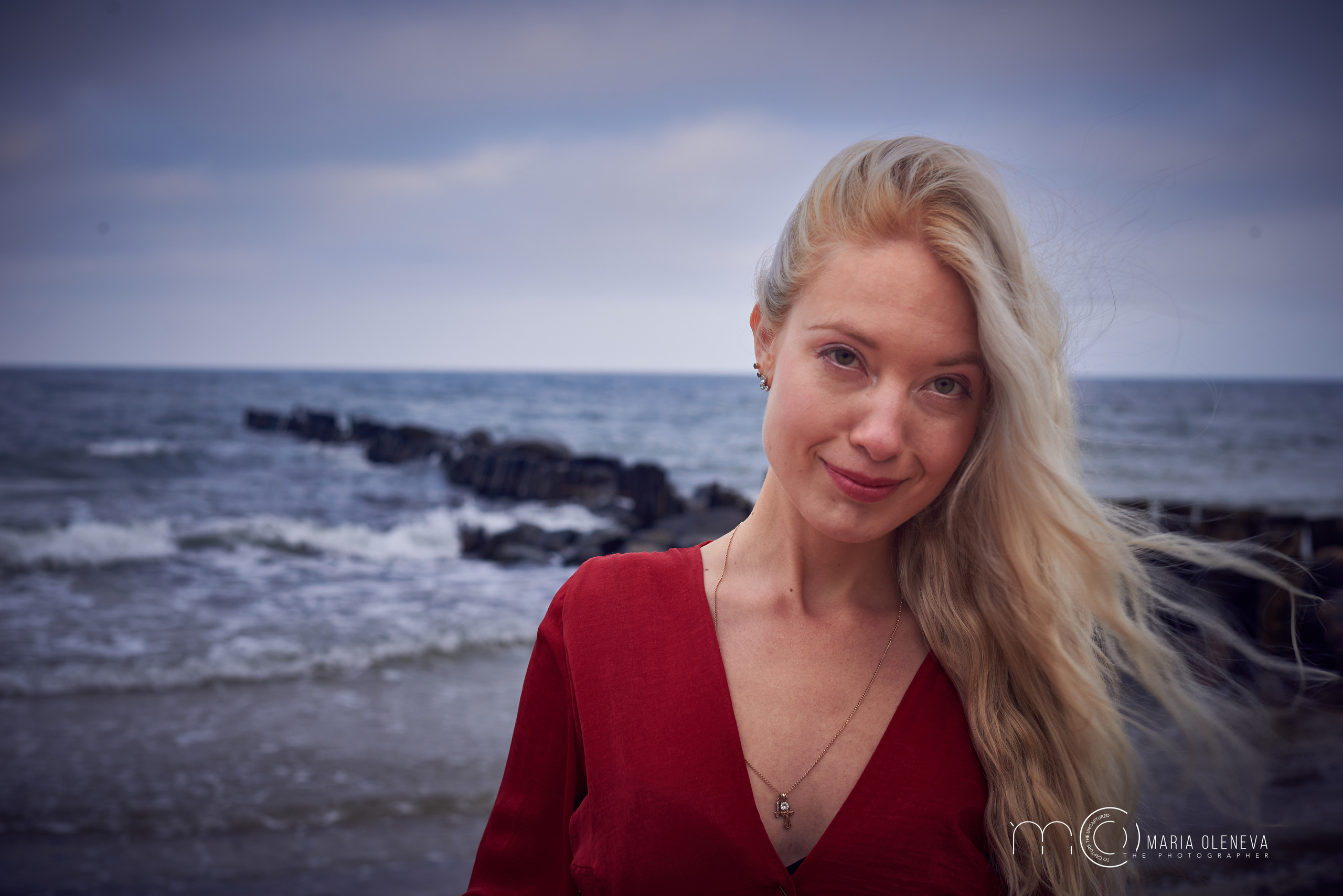 Даша и море. Фотограф Мария Оленева