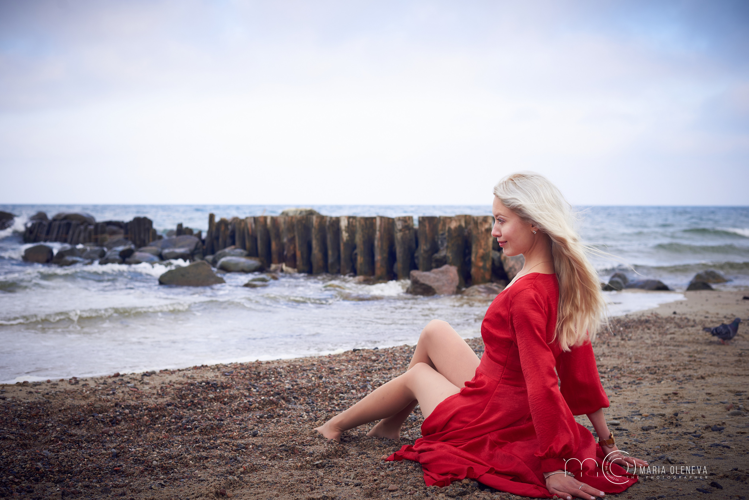 Даша и море. Фотограф Мария Оленева