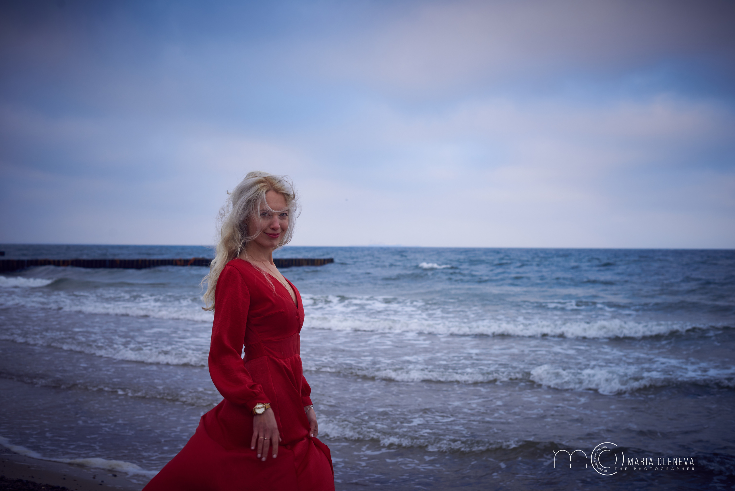 Даша и море. Фотограф Мария Оленева