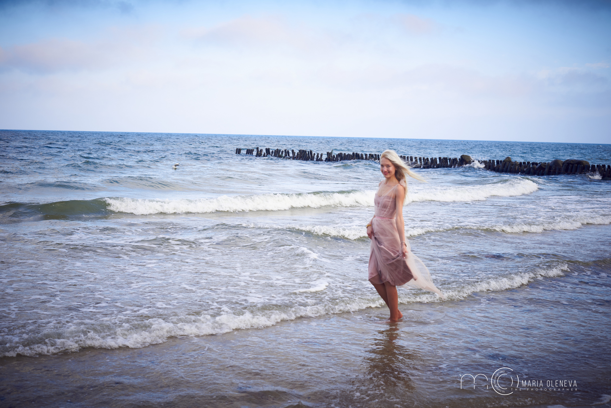Даша и море. Фотограф Мария Оленева