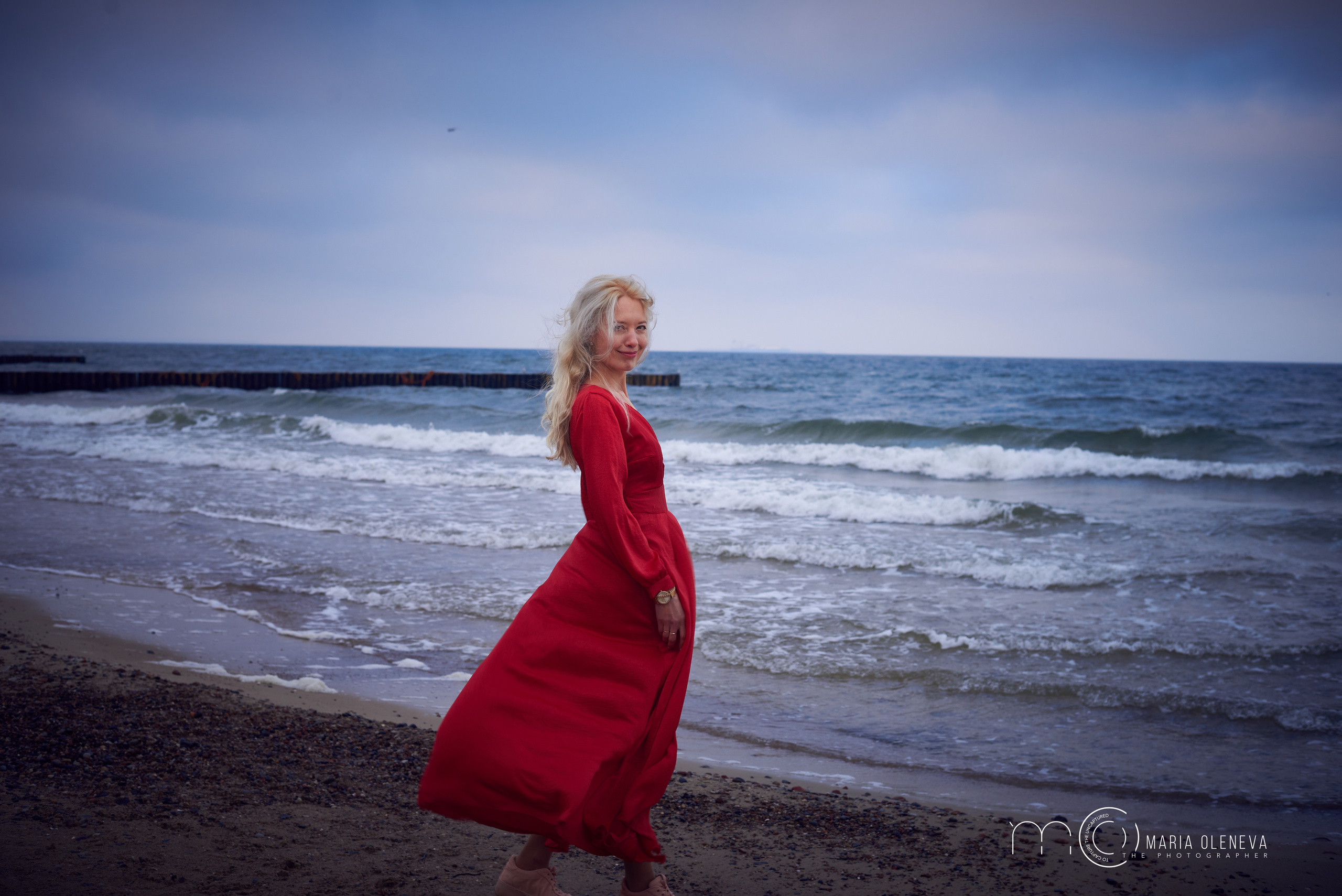 Даша и море. Фотограф Мария Оленева