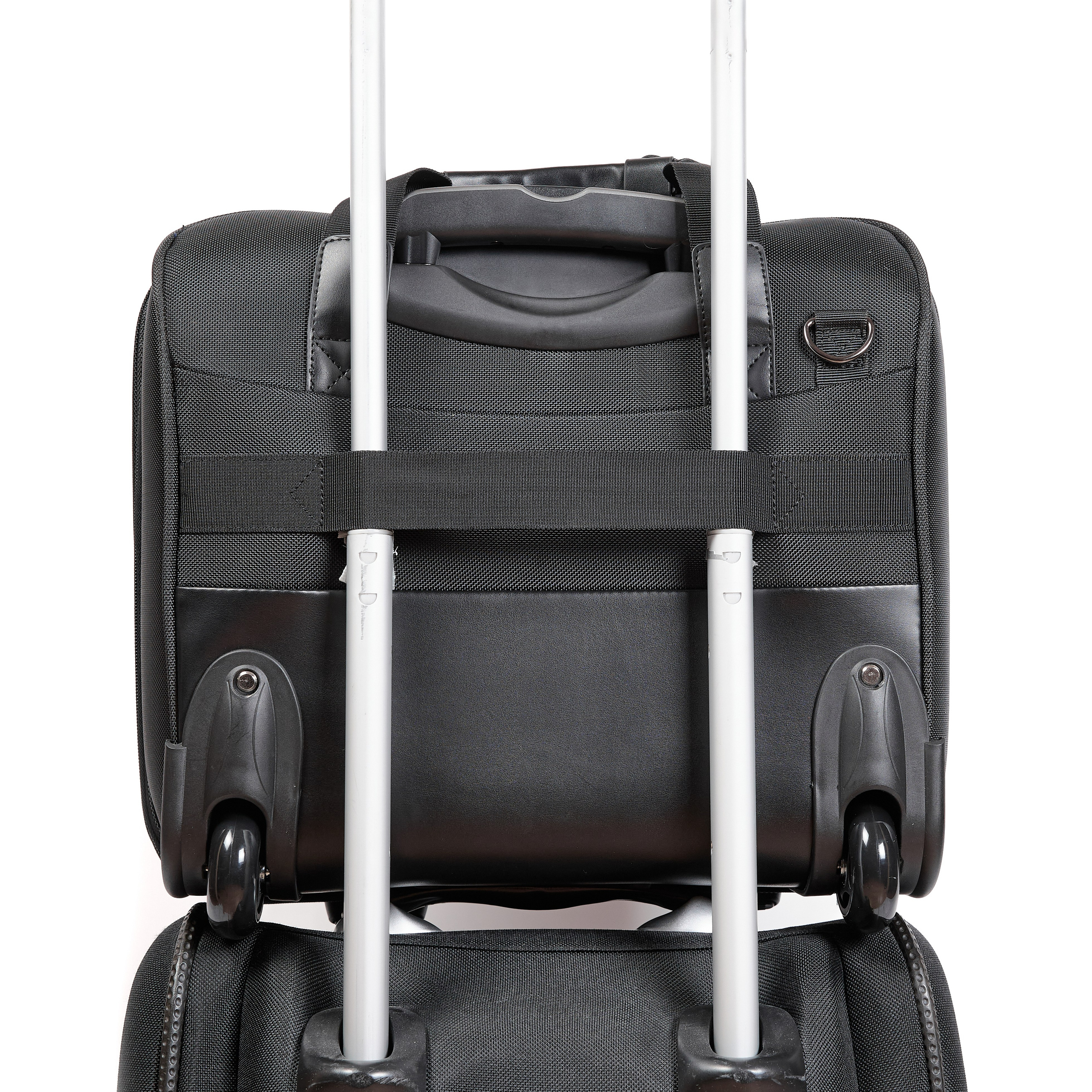 Чемодан «Voyage Core». Предметный и репортажный фотограф Алексей Кротов