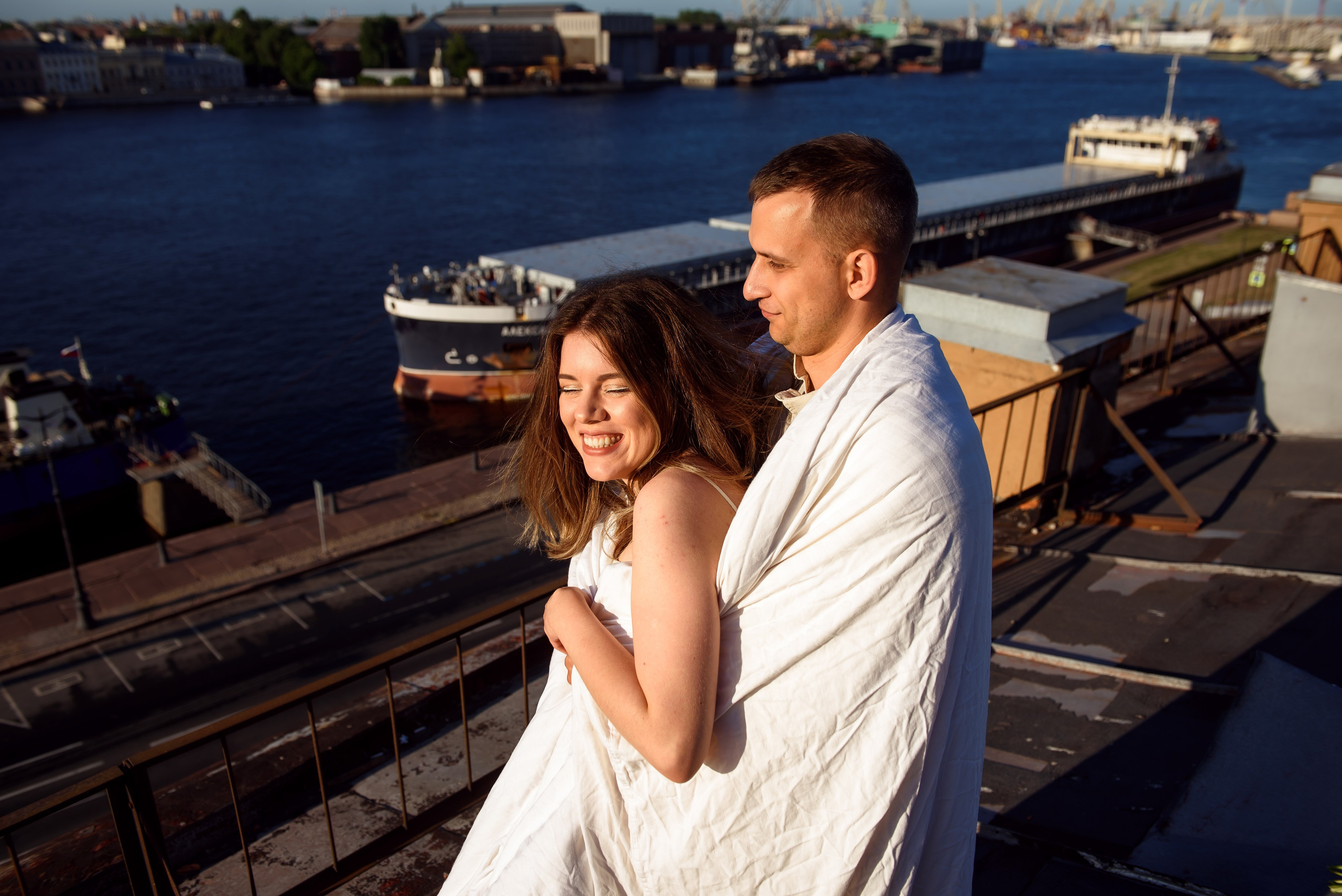 Лавстори. Анастасия Петрович фотограф, фотокорреспондент в Москве и Санкт-Петербурге. Фотосъёмка репортажа, мероприятия, корпоративная съёмка, контент