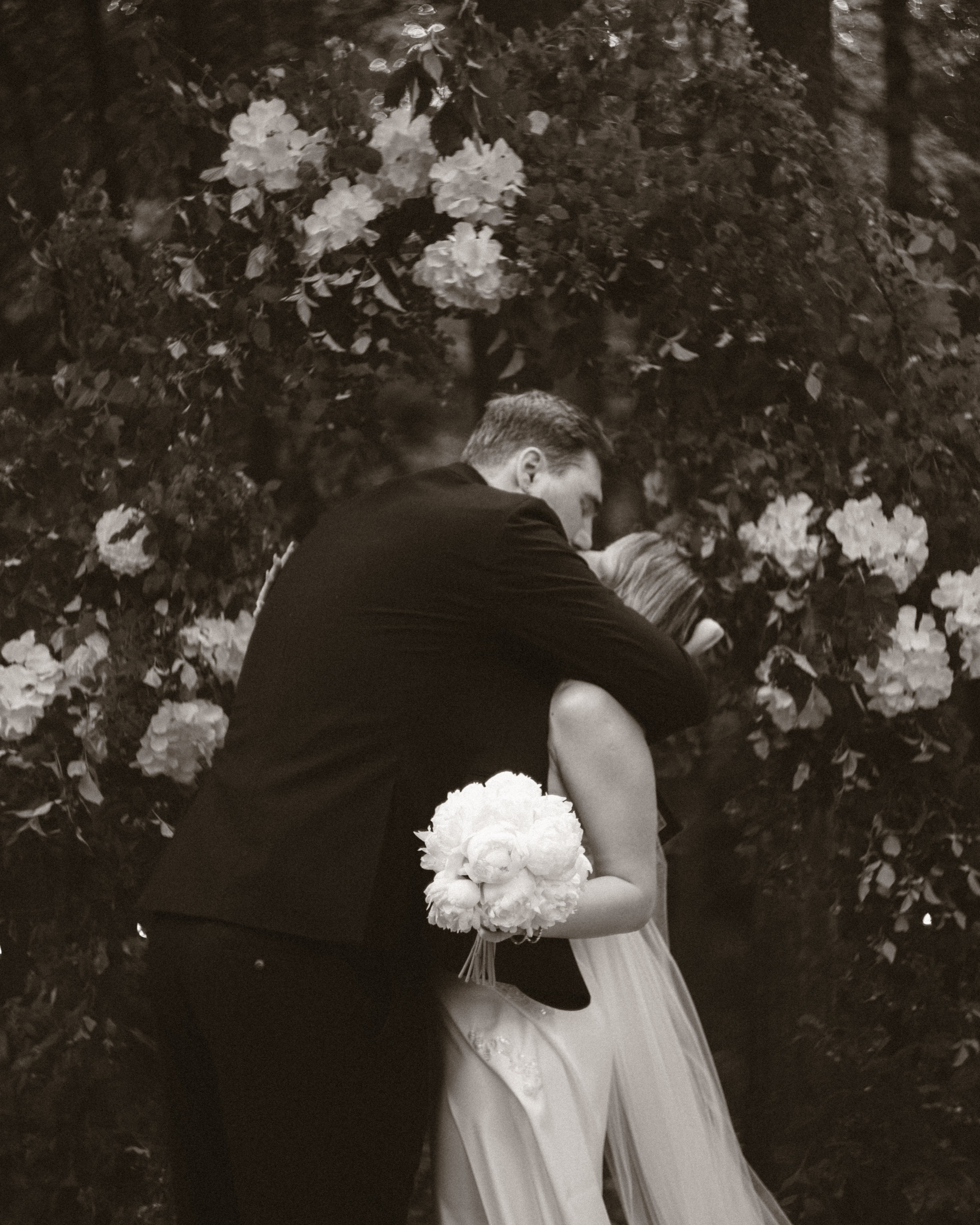Weddings — Emotional storytelling for your most meaningful day. Katya Che | Photographer | Beograd