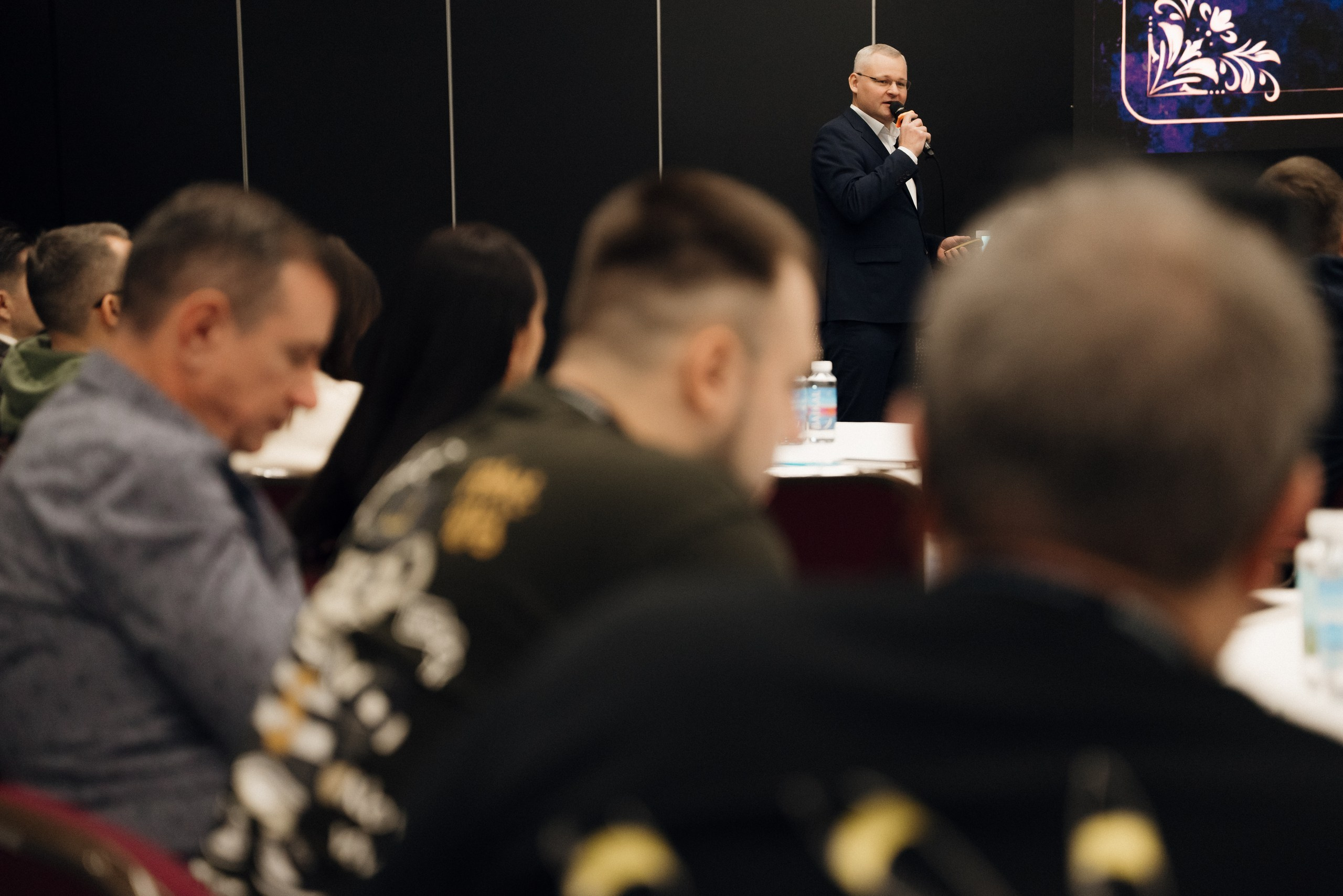 НАОМ. Репортажный фотограф в Санкт-Петербурге Евгений Перевалов