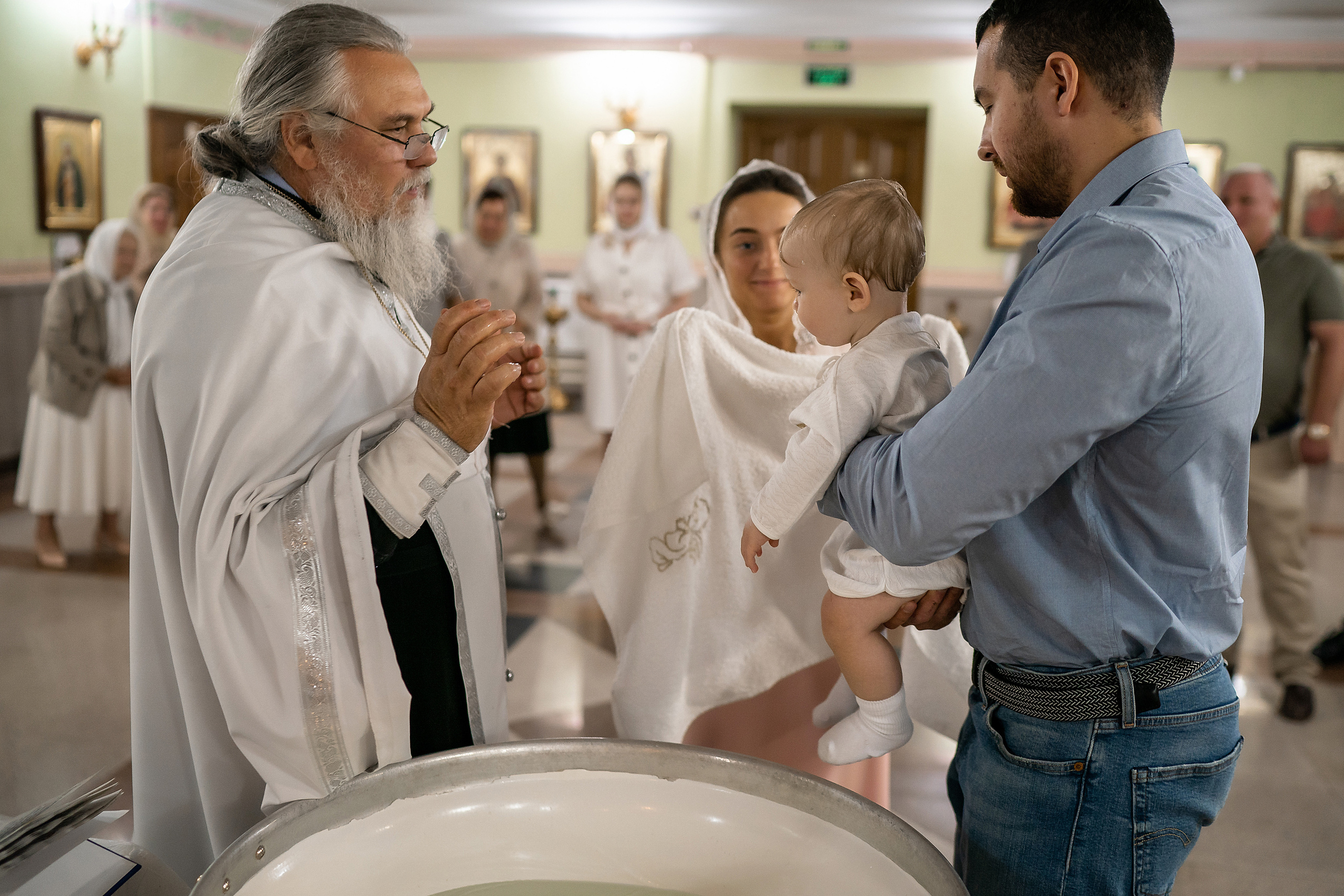 Крещение Максима, Храм Рождества Христова. Фотограф на Крещение и Венчание в Красноярске Рамазанова Юлия