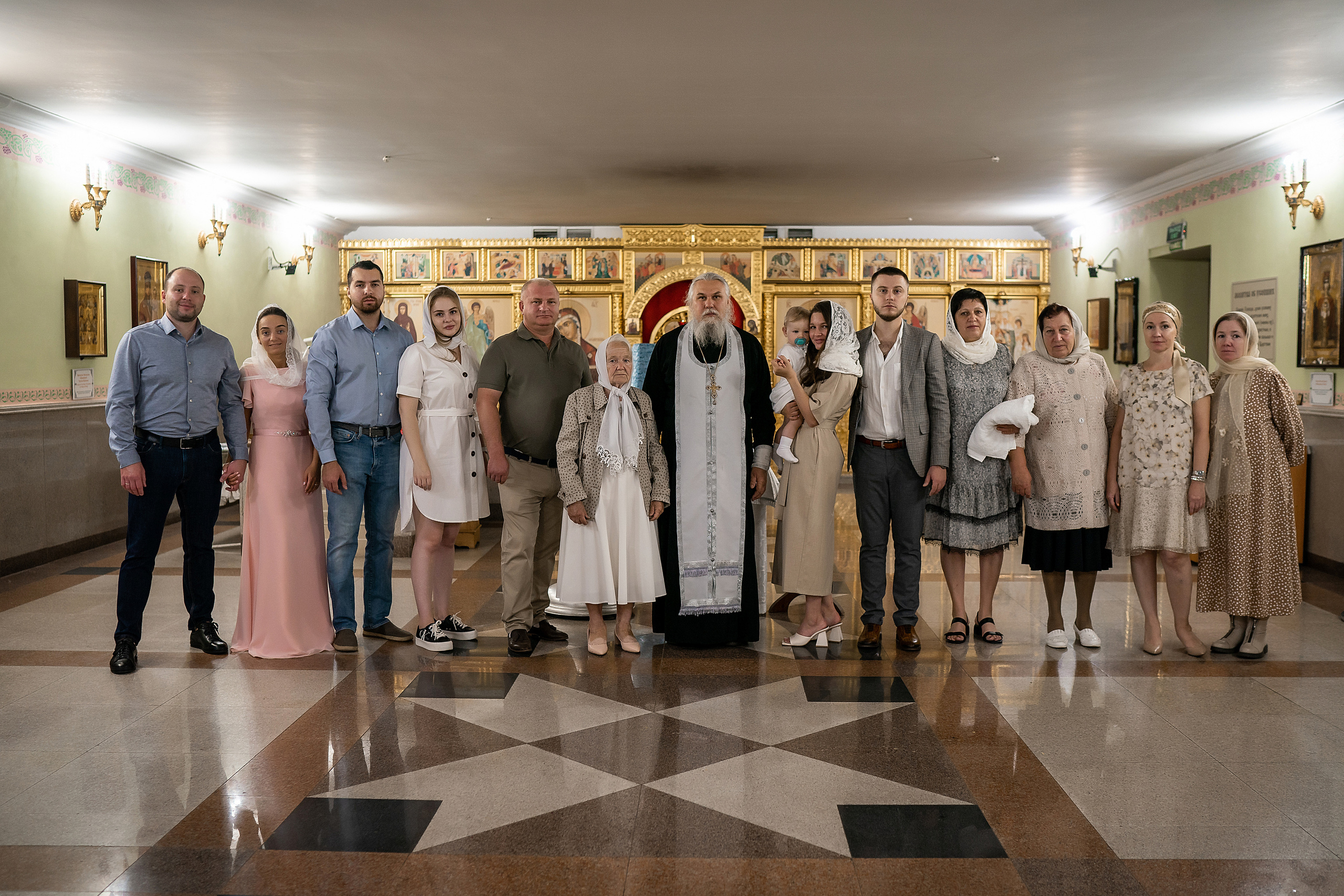 Крещение Максима, Храм Рождества Христова. Фотограф на Крещение и Венчание в Красноярске Рамазанова Юлия