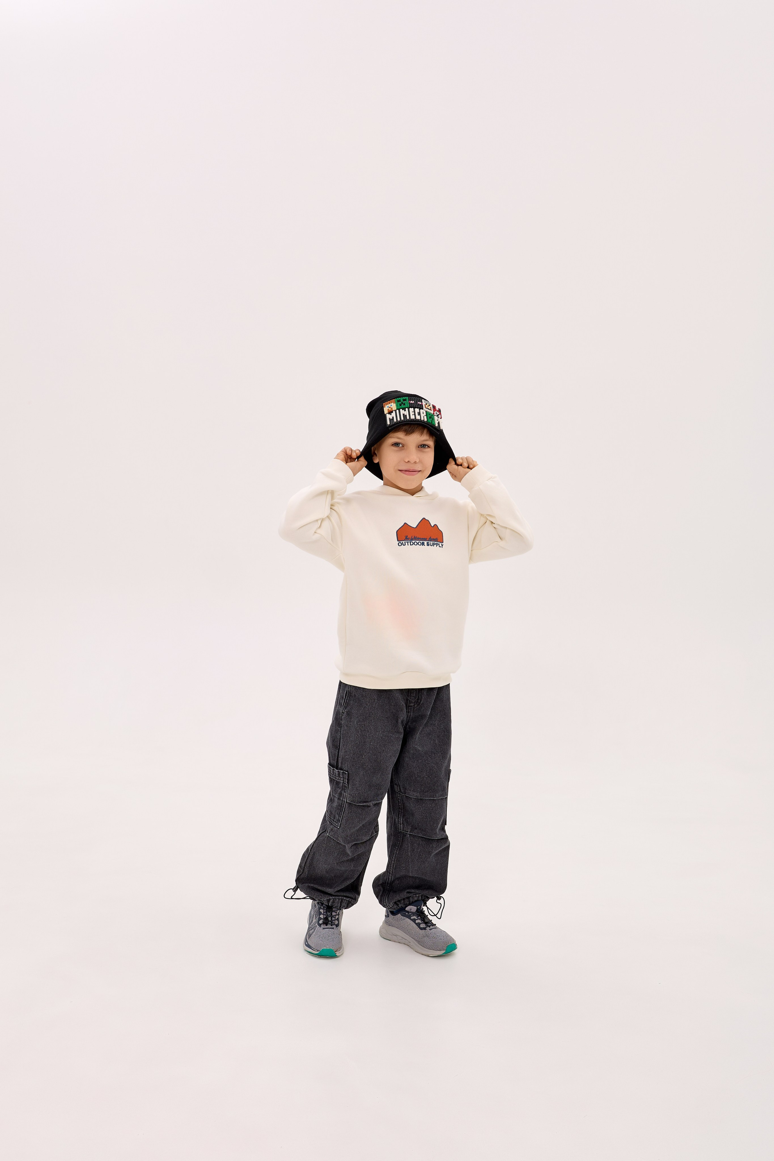 Фотосессия шапок для маркетплейсов. Фотограф Руслан Потапов в Краснодаре