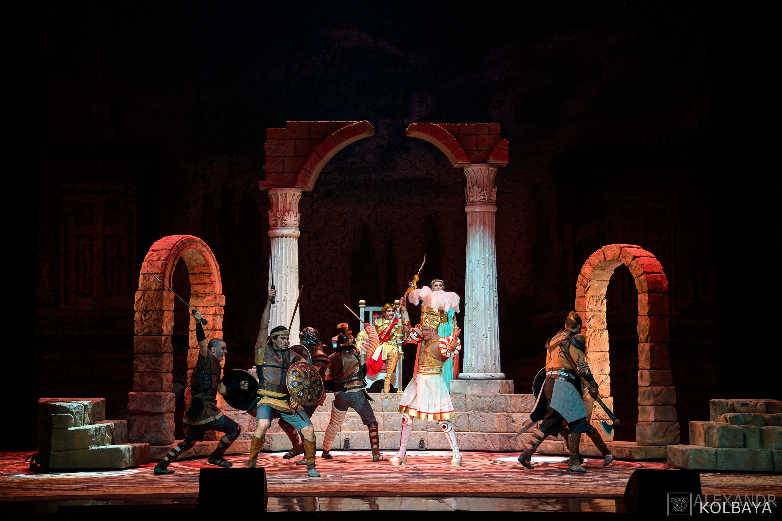 Фоторепортаж со спектакля Гладиатор в Театре Терезы Дуровой. Концертный и театральный репортажный фотограф в Москве Александр Колбая