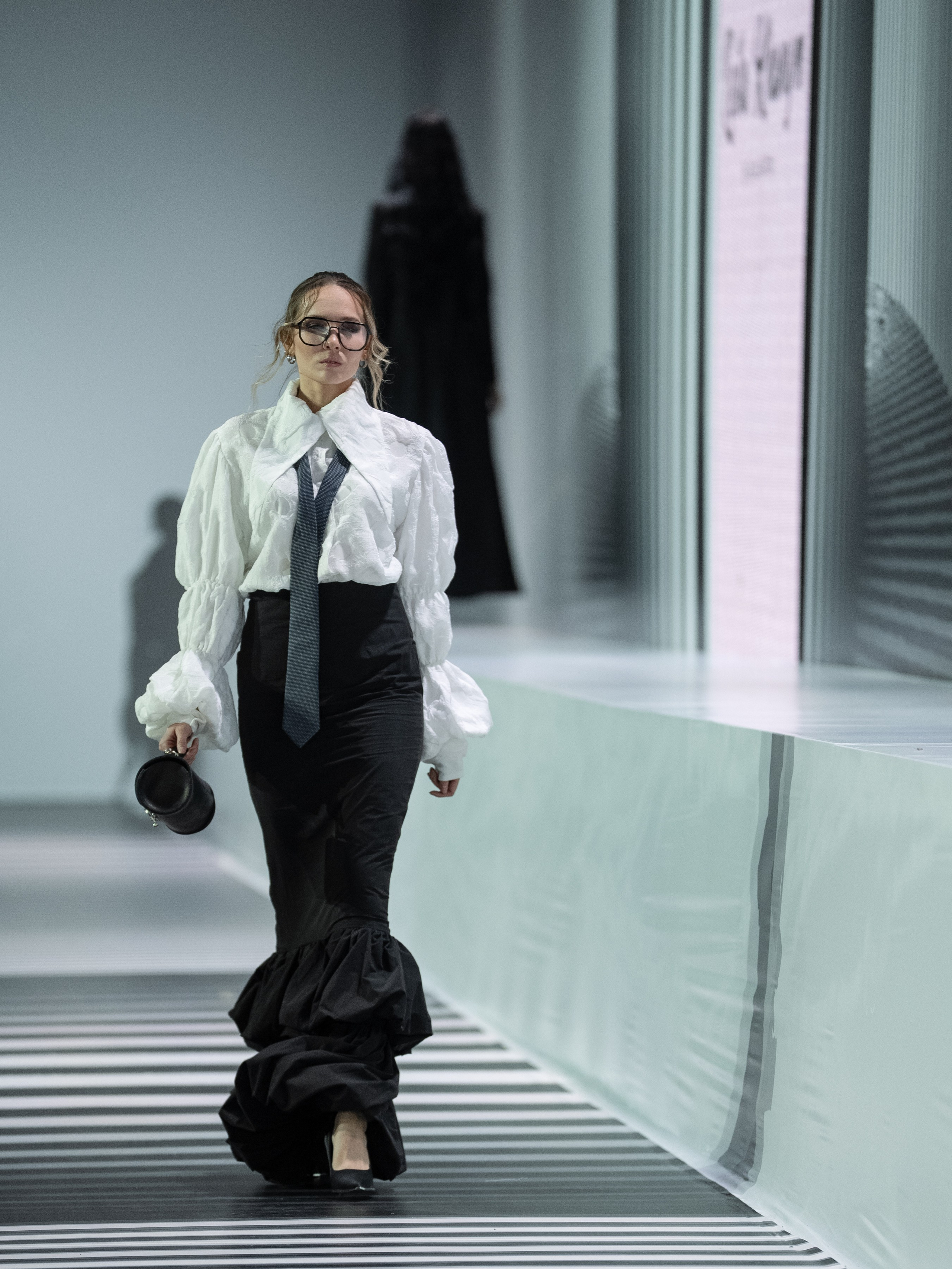 Designer LEILA KHANUM. Сайт Алматинского НЮ АРТ, будуар и фэшн фотографа Дениса Карпенко