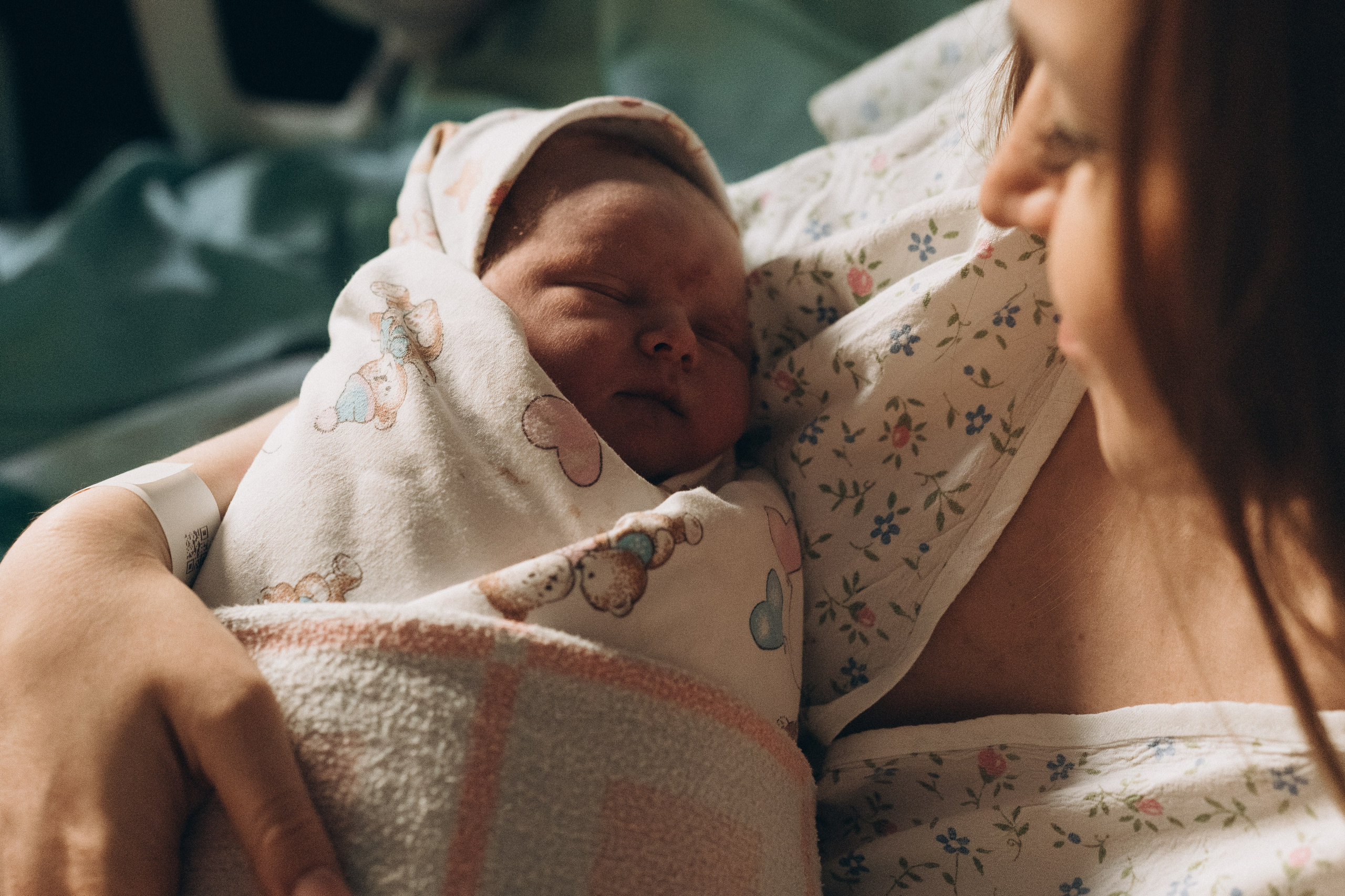 Партнерские роды в Москве в роддоме 8 Выхино. Семейный, ньюборн фотограф, фотограф на роды в Москве, Виктория Тюльдюкова