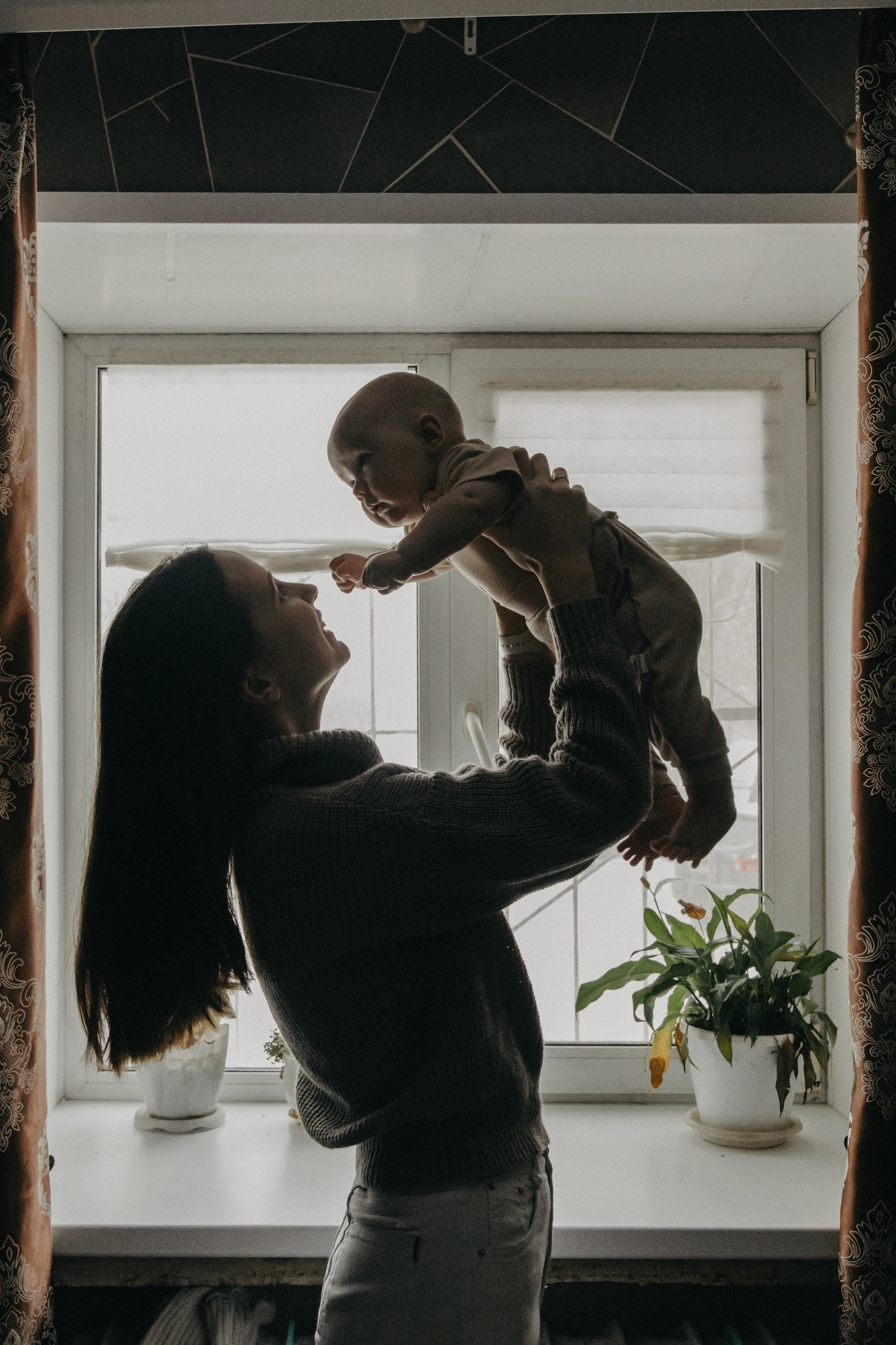 портрет мамы с ребёнком дома, фотосессия Рыбинск