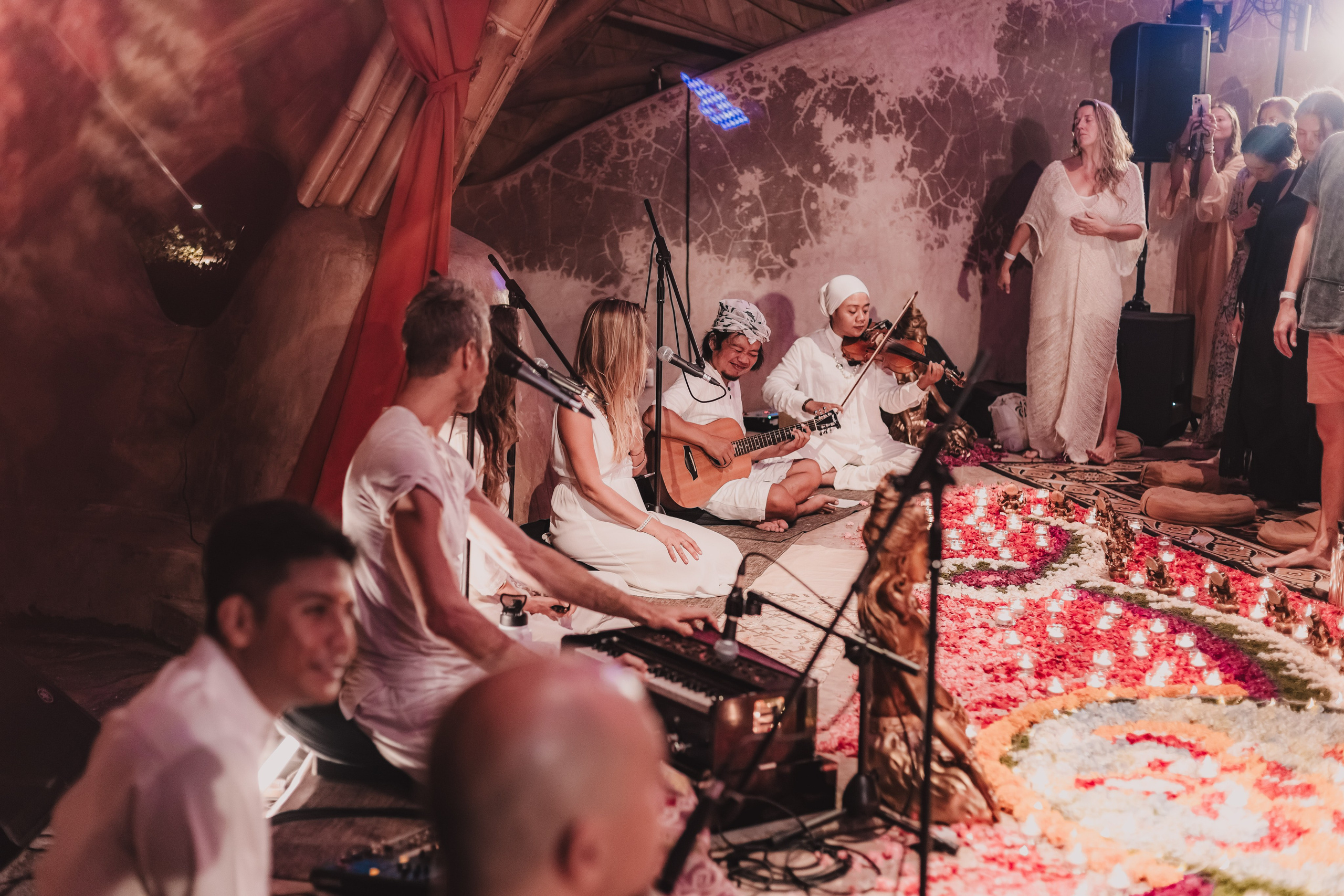 Bhakti Bliss kirtan at Alchemy. Mariam Bagdasaryan