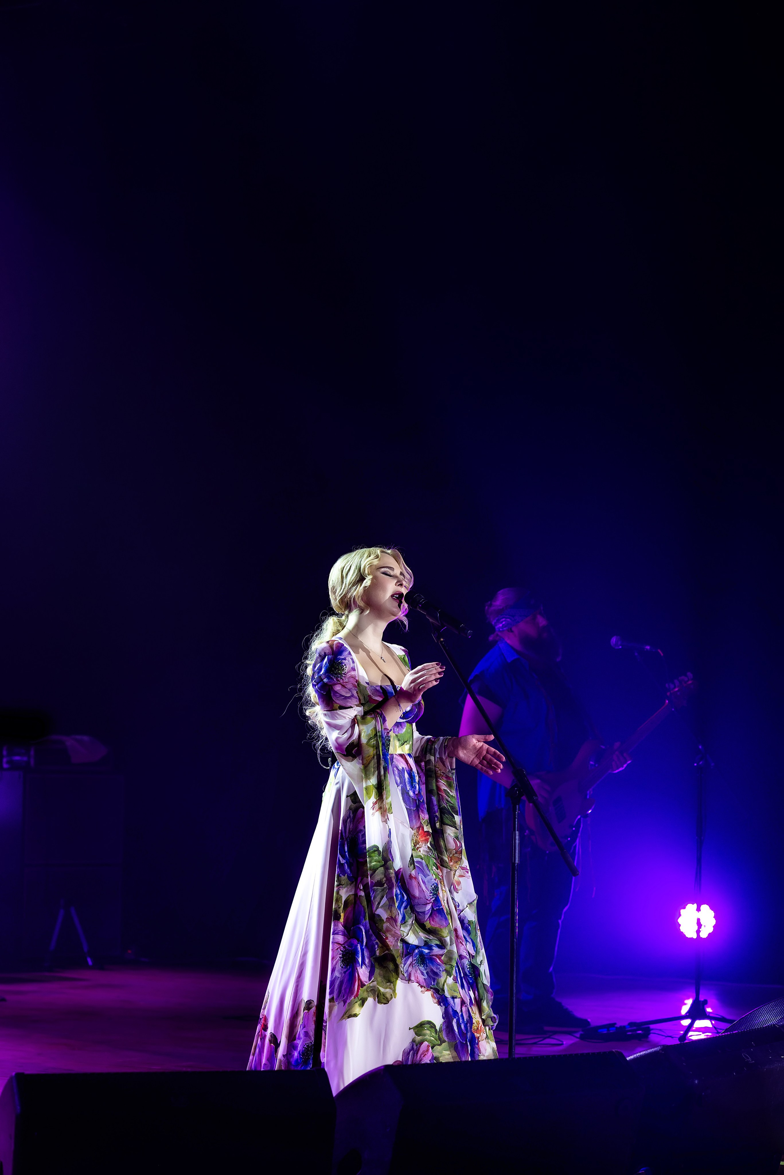 Концерт Пелагеи. Школьный, фэшн фотограф в Тюмени и в России Ирина Королева