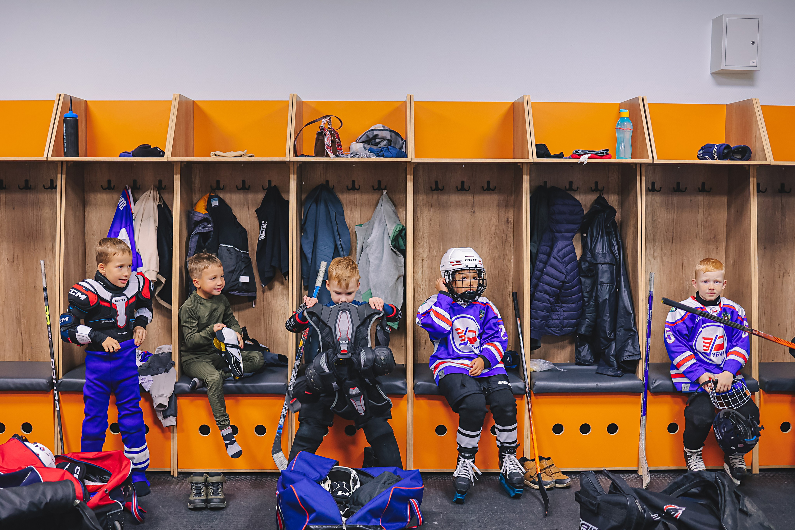 Хоккей тренировка. Семейный фотограф Тюмень, фотограф на роды Салмина Мария