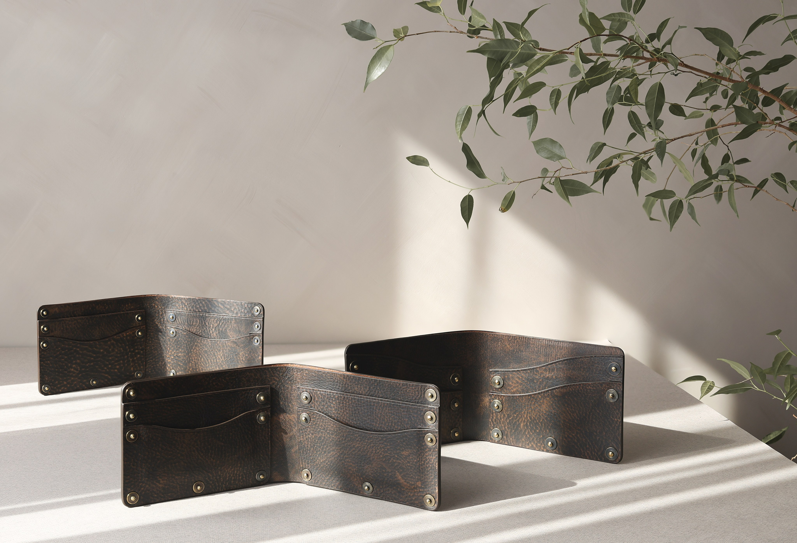 Кошелек бифолд Grunch. Мастерская авторских аксессуаров из кожи в Уфе Hecho a mano