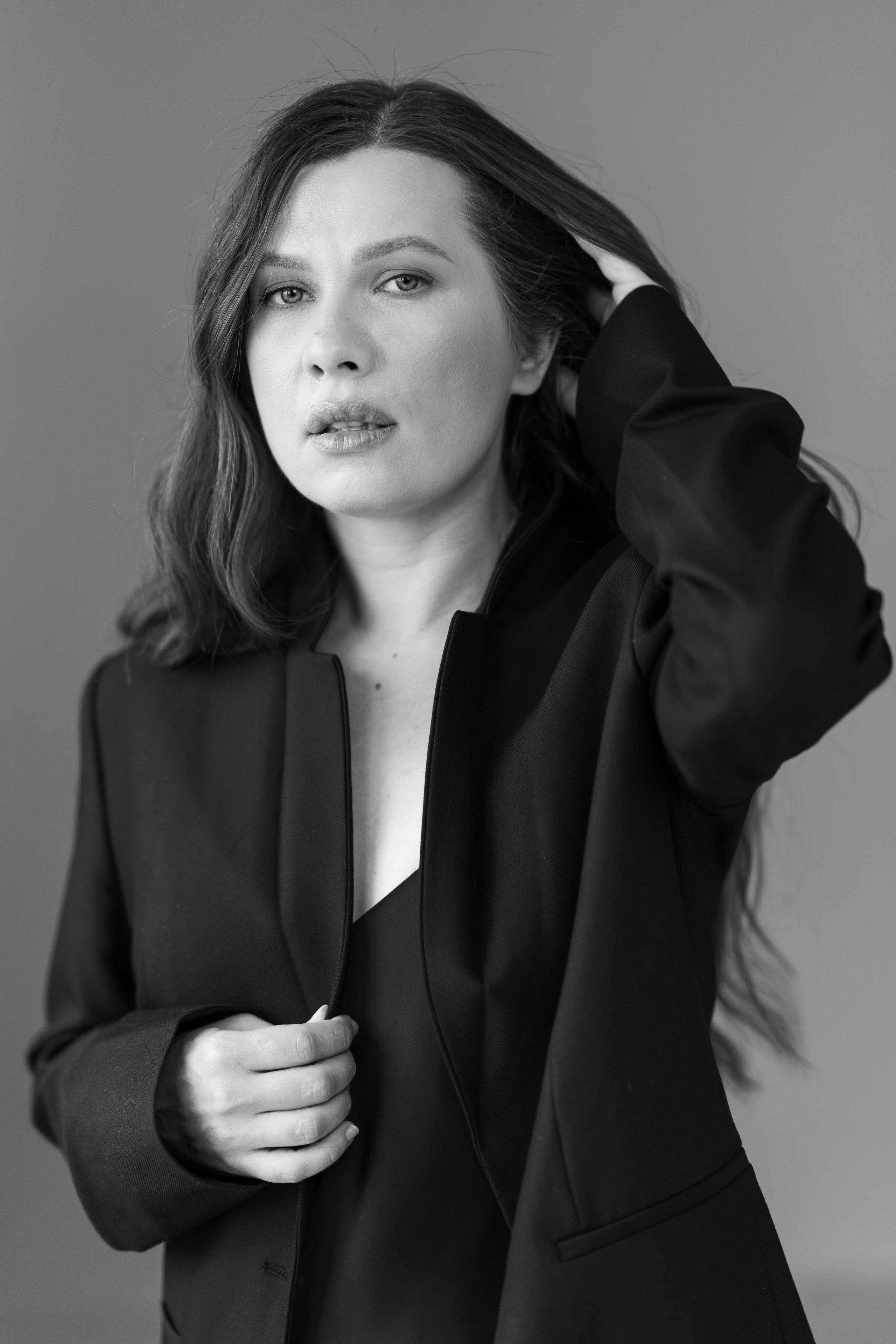 Женский портрет 35+. Женский портретный фотограф 35+ Воронеж. Добро пожаловать в магию ЧБ портрета