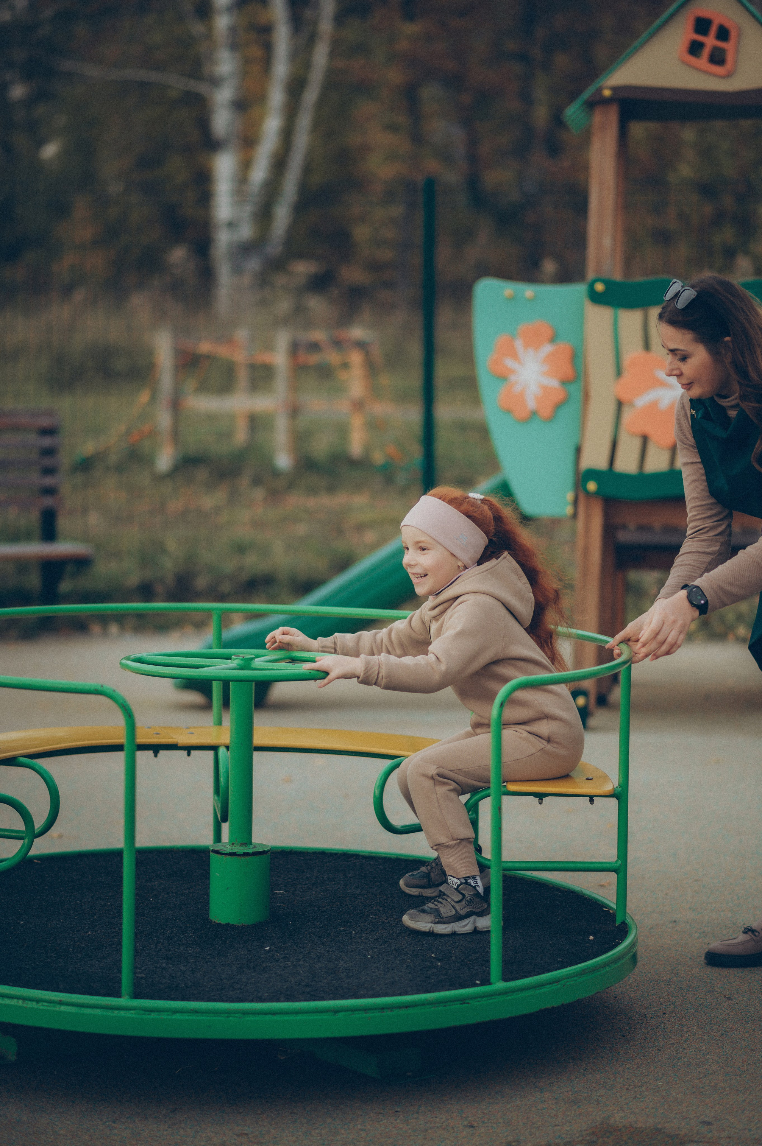 Анюта и Таня. Фотограф, г. Лесной Свердловской области