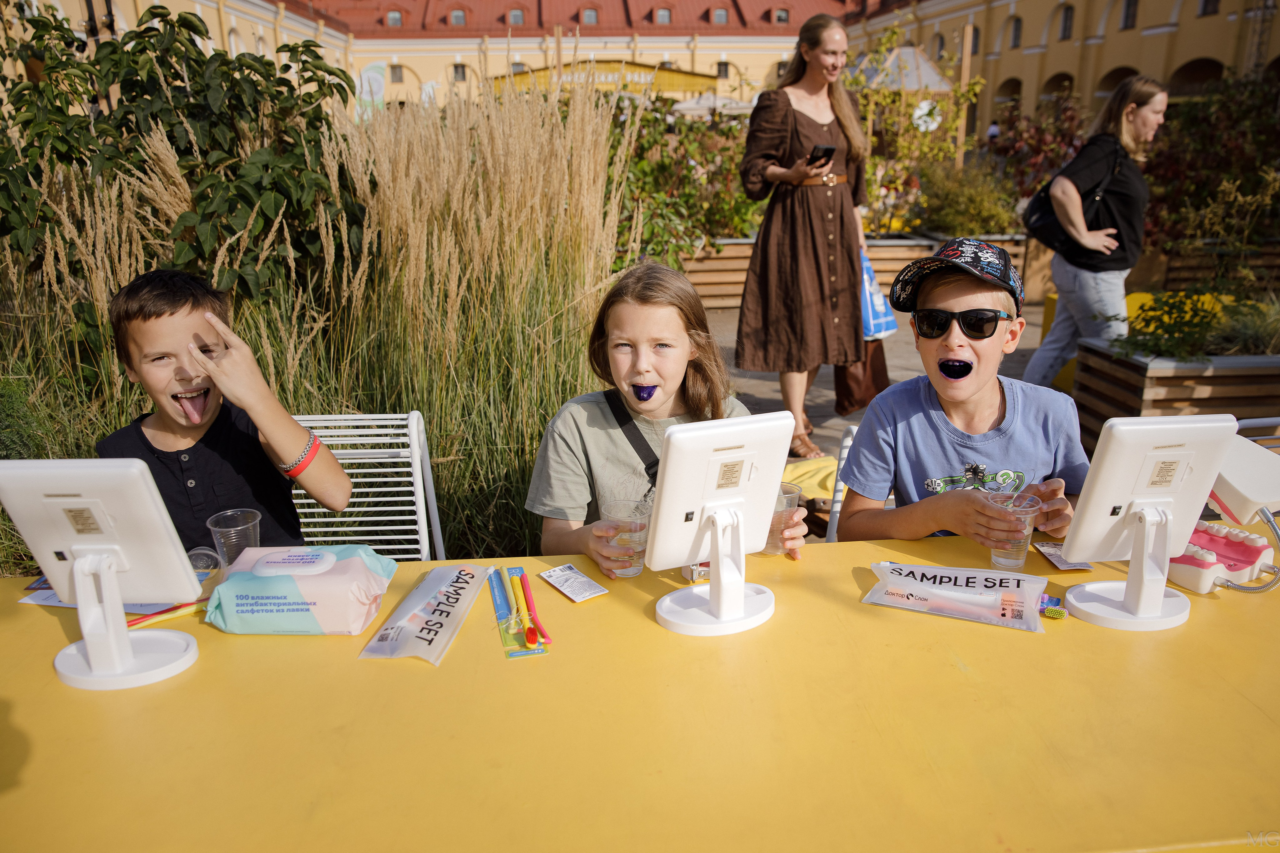 Конференция Гигиена и Профилактика. Маша Гонтарь Семейный домашний репортажный фотограф в Санкт-Петербурге