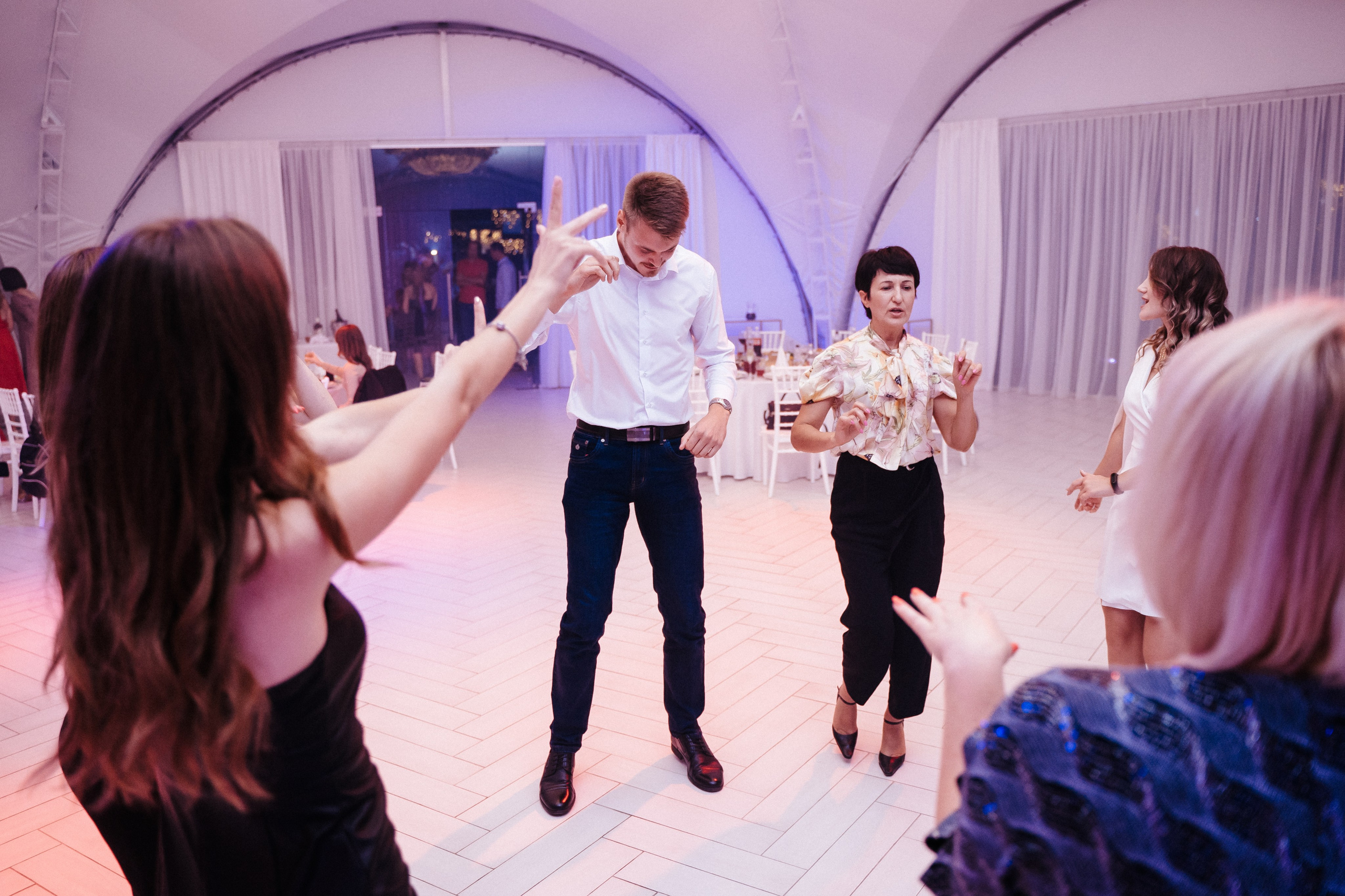 Ави Центр. Свадебный фотограф в Симферополе