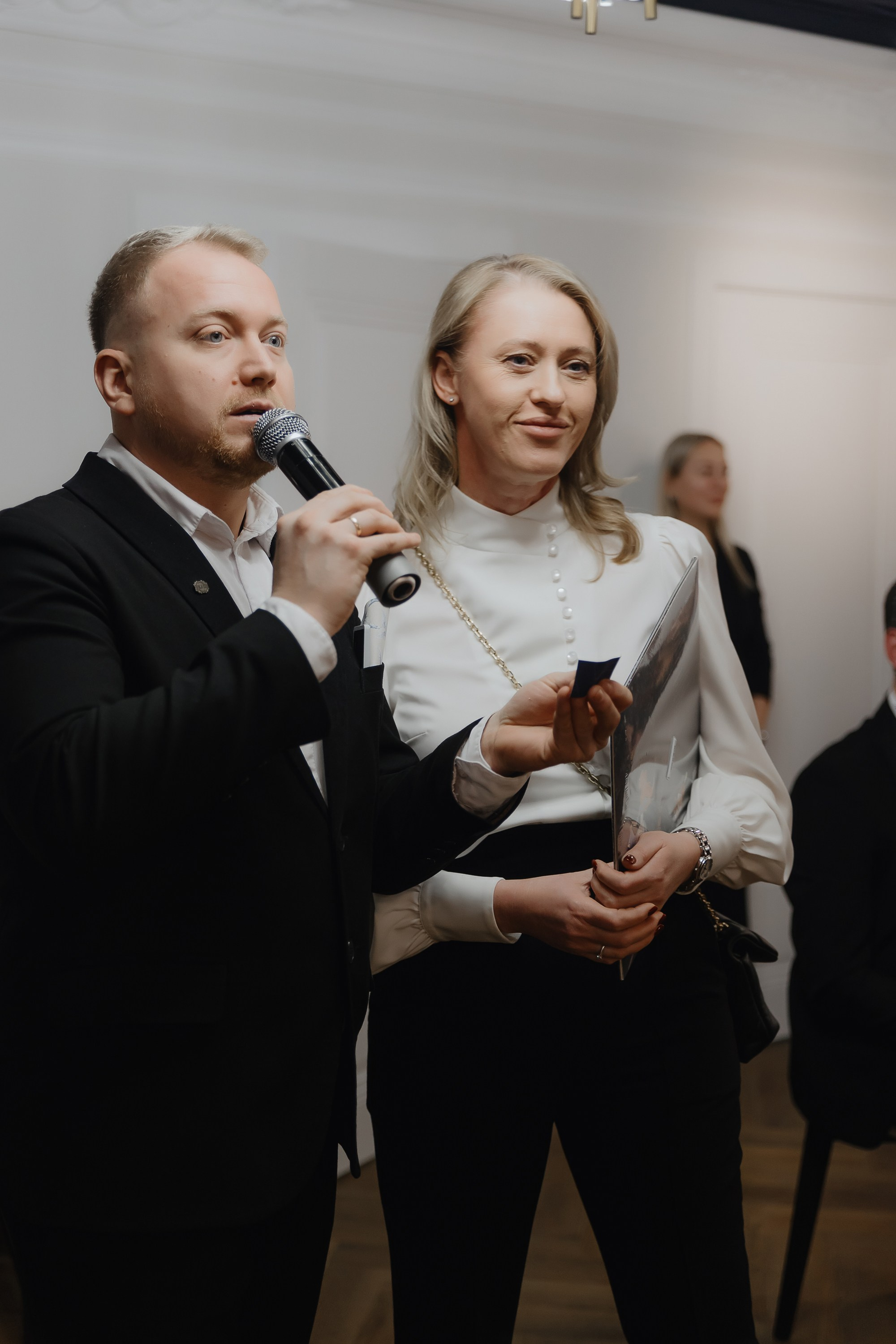 Открытие нового пространства интерьерного салона L. DECO в феврале 2025. L. Deco интерьерный салон. Краски/обои/лепной декор