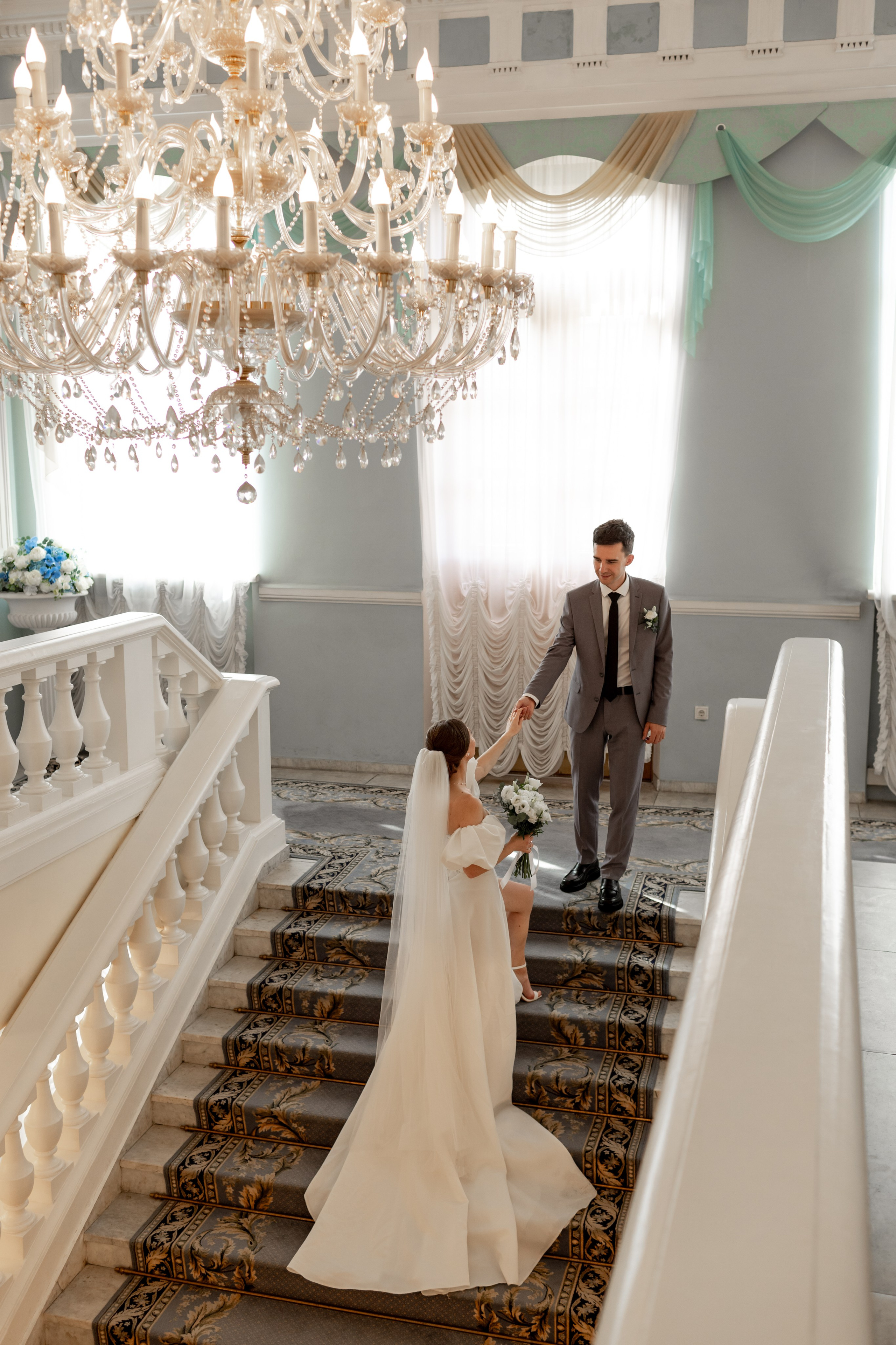 Свадебная фотопрогулка в Санкт-Петербурге. Свадебный фотограф Кирилл Белый