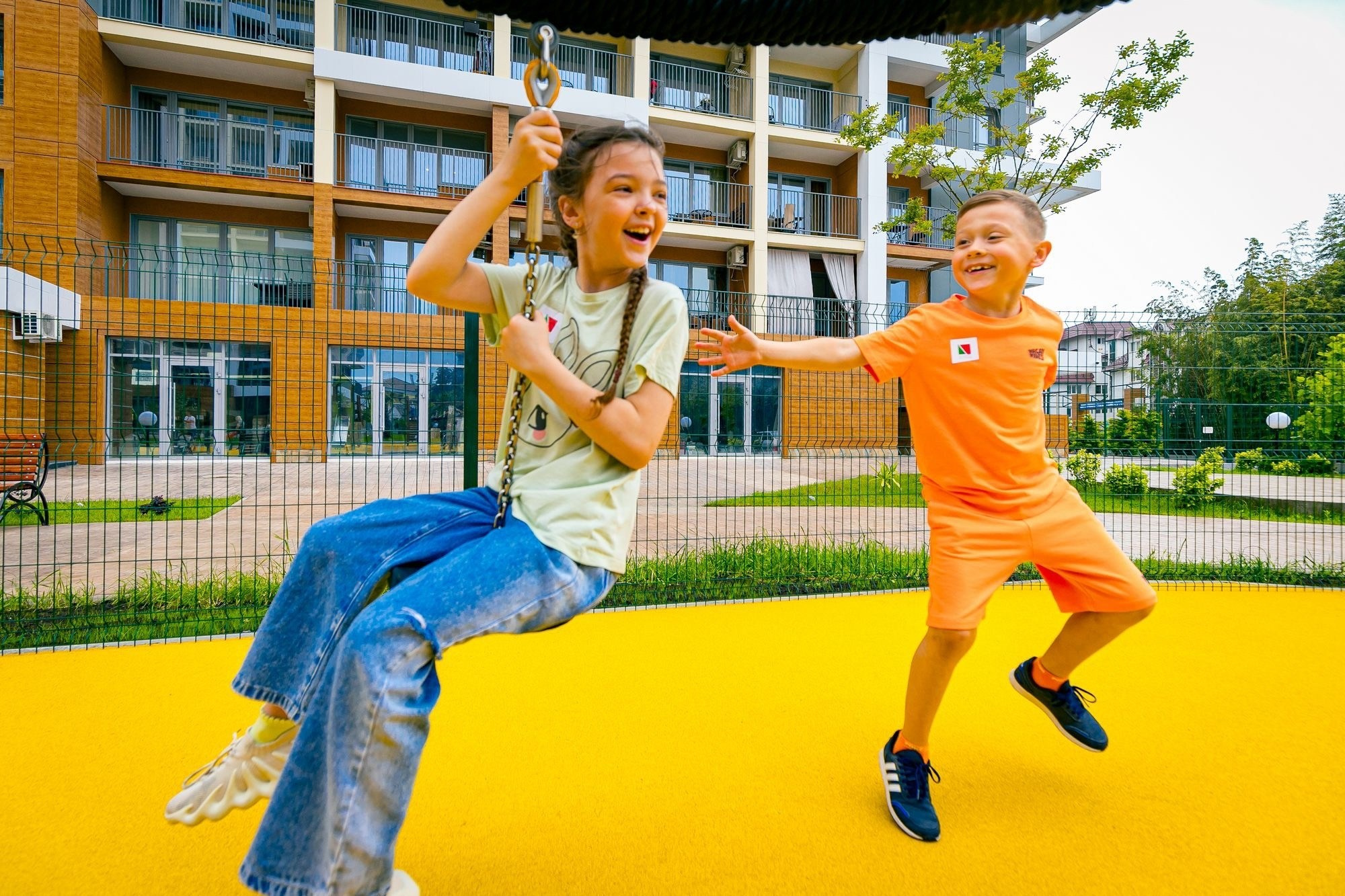 Детский фотограф на Алтае. Детский фотограф Горно-Алтайск. съёмка для контента. репортаж. репортажный фотограф на Алтае . съёмка для контента на Алтае. съёмка для контента Горно-Алтайск. фотограф Яков Рослин. репортажный фотограф Горно-Алтайск.