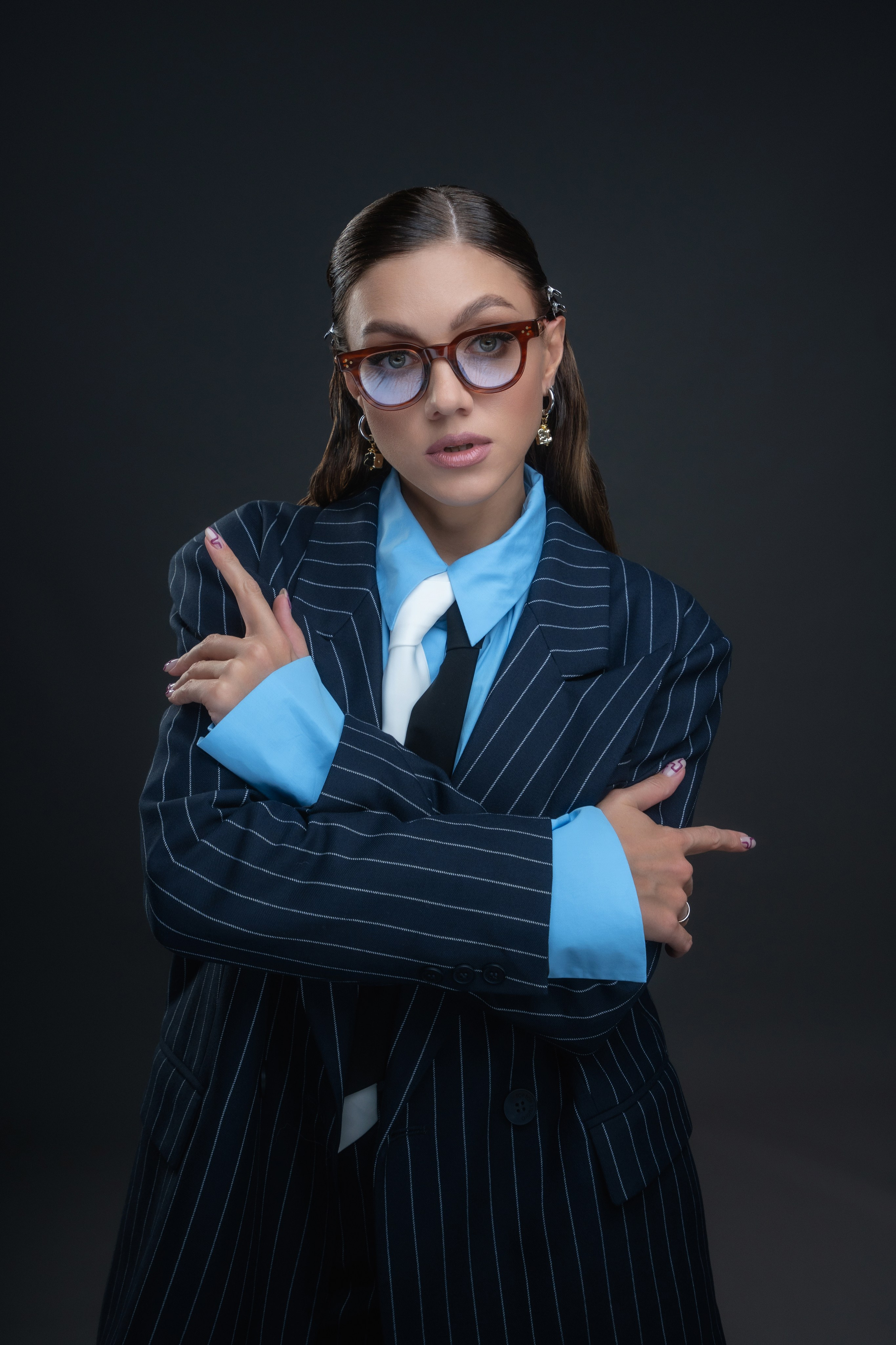 Photographer for bloggers and media personalities for advertising and Reels. Portrait photographer Moscow, UAE, Oleg Koshmarov