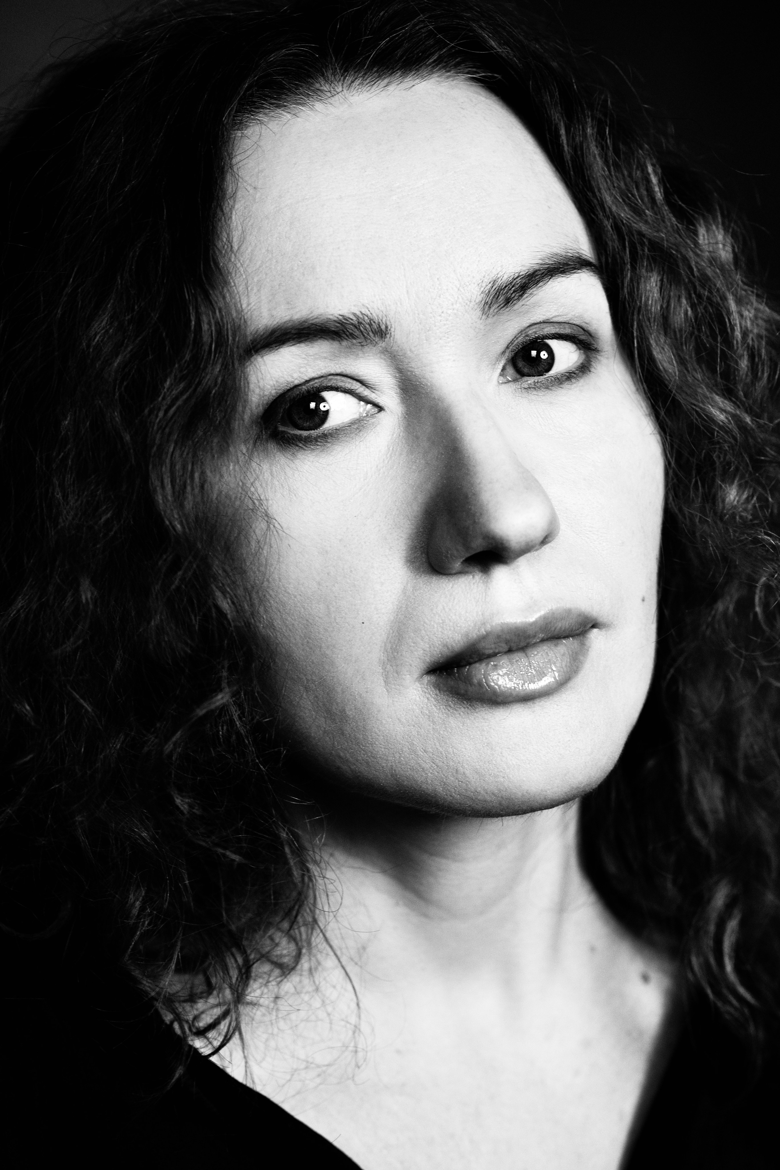 Анастасия. Грустит гитара