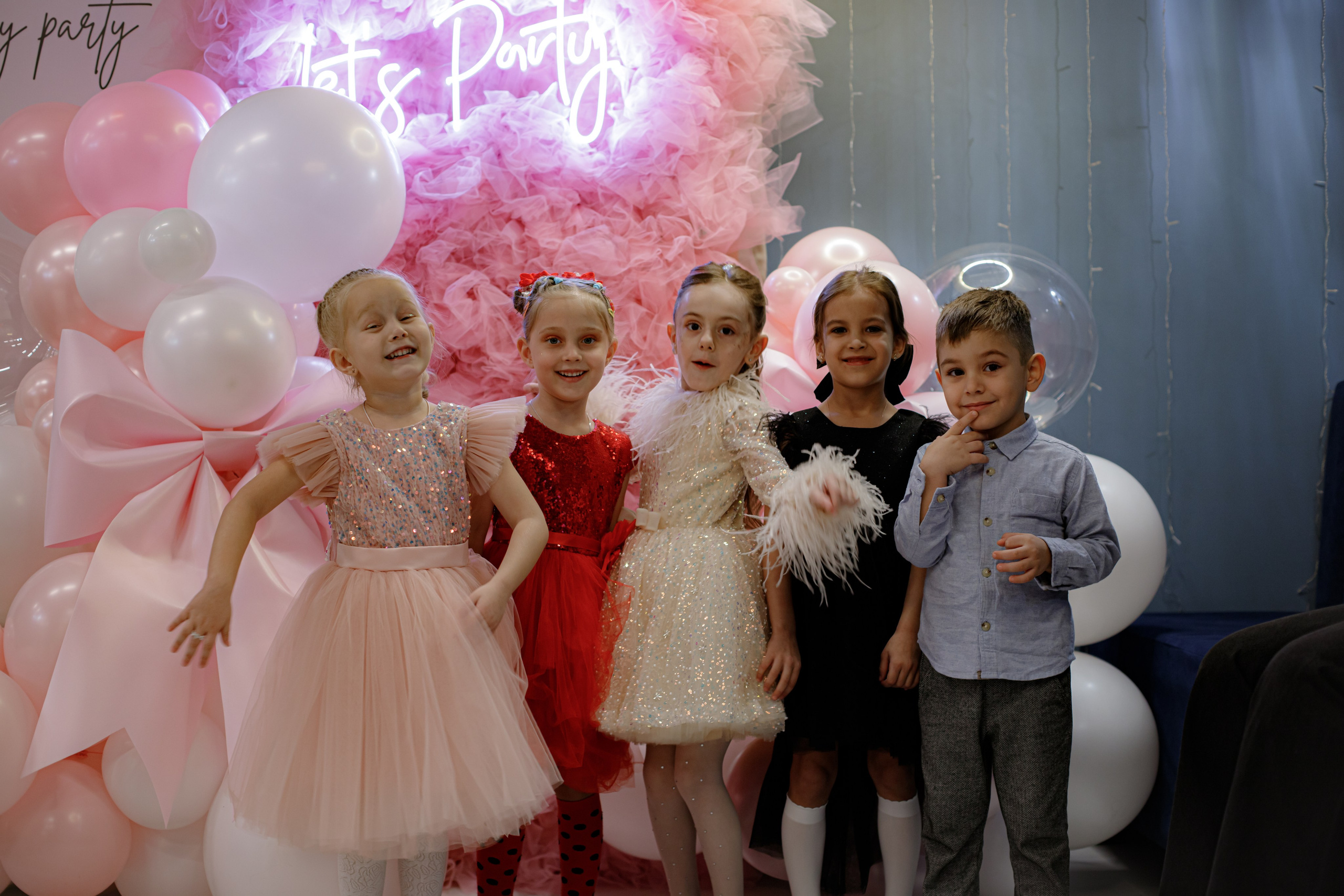 ASIA'S BIRTHDAY PARTY. Photokarish