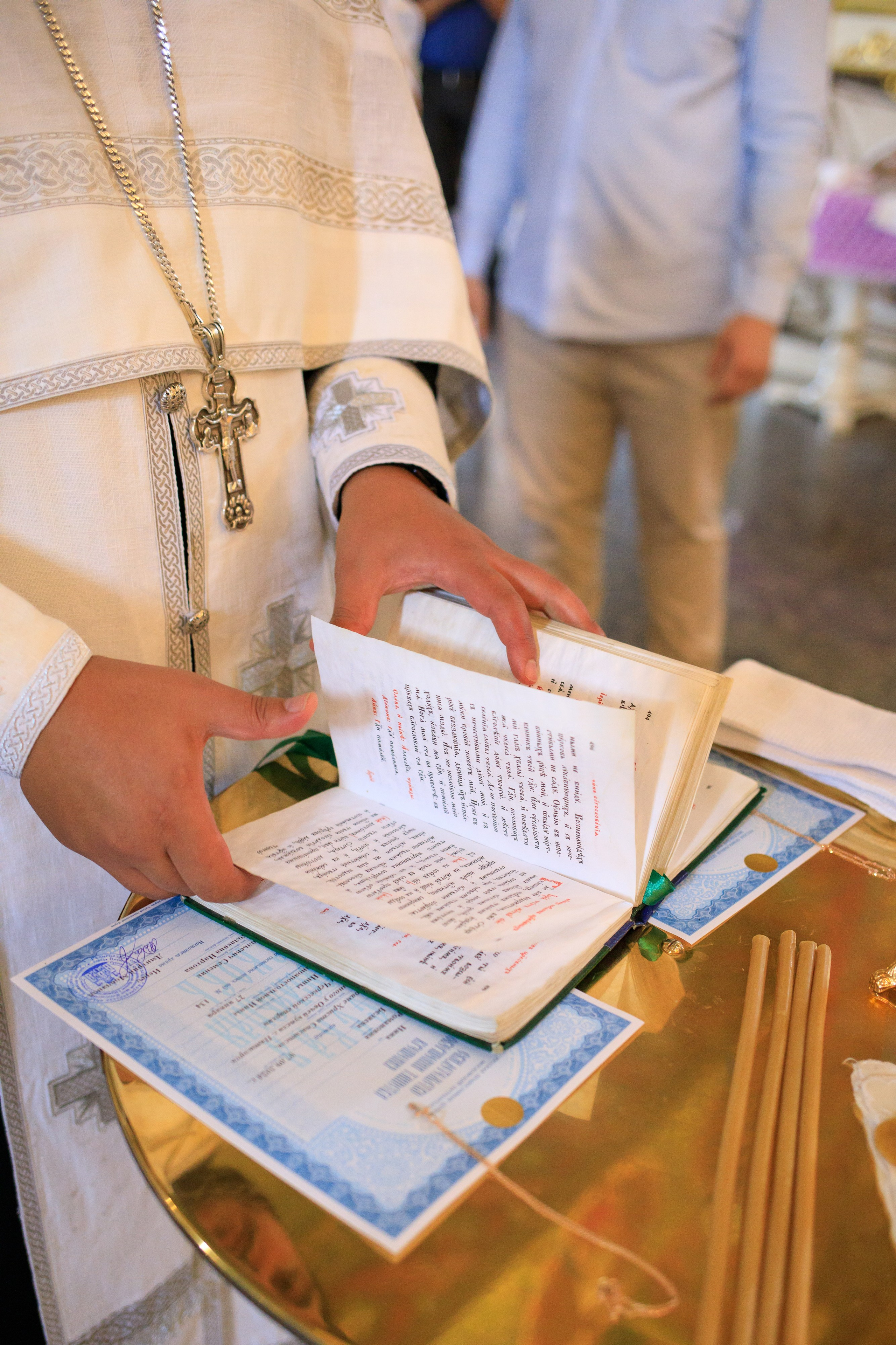 Фотосъёмка таинства крещения и крестин в городах Я фотограф снимающий венчания в городах Минеральные Воды, Пятигорск, Кисловодск, Ессентуки,. Репортажный и свадебный фотограф Пятигорск и КМВ