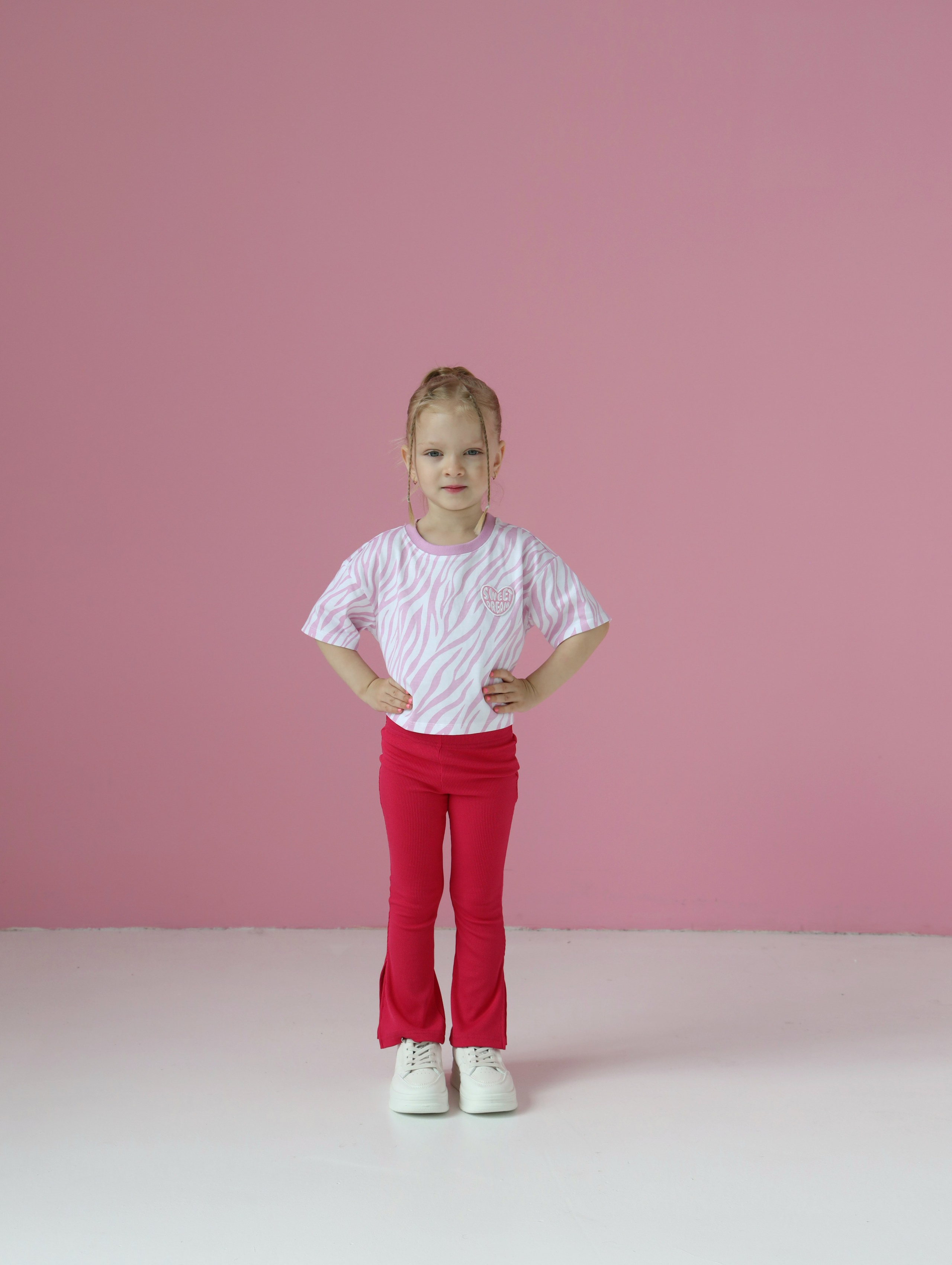 Каталожная съемка детской одежды для маркетплейса. Фотограф в Новосибирске Анна Полторацкая