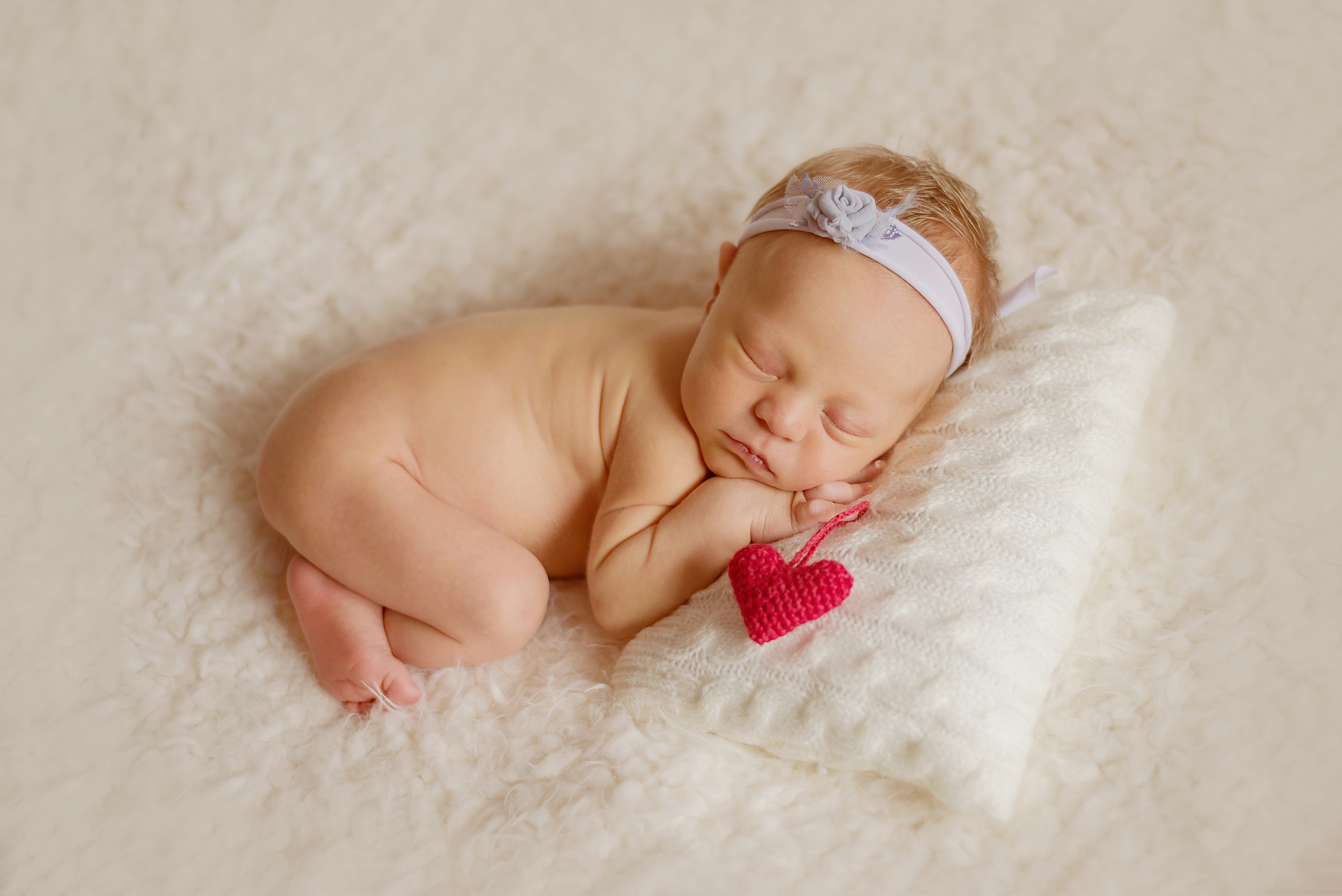 Анечка 6 дней. Фотограф новорожденных Вера Мереуца Оренбург