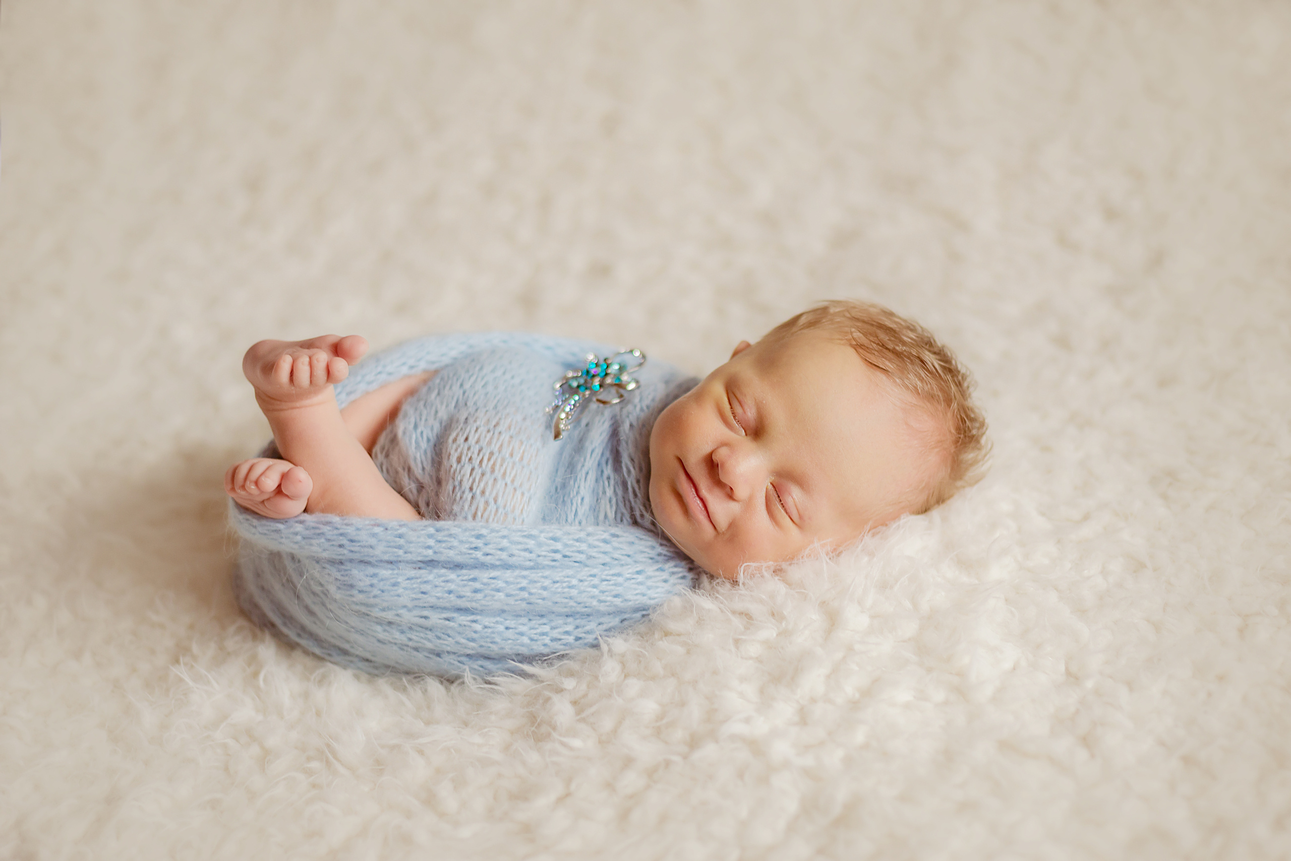 Анечка 6 дней. Фотограф новорожденных Вера Мереуца Оренбург