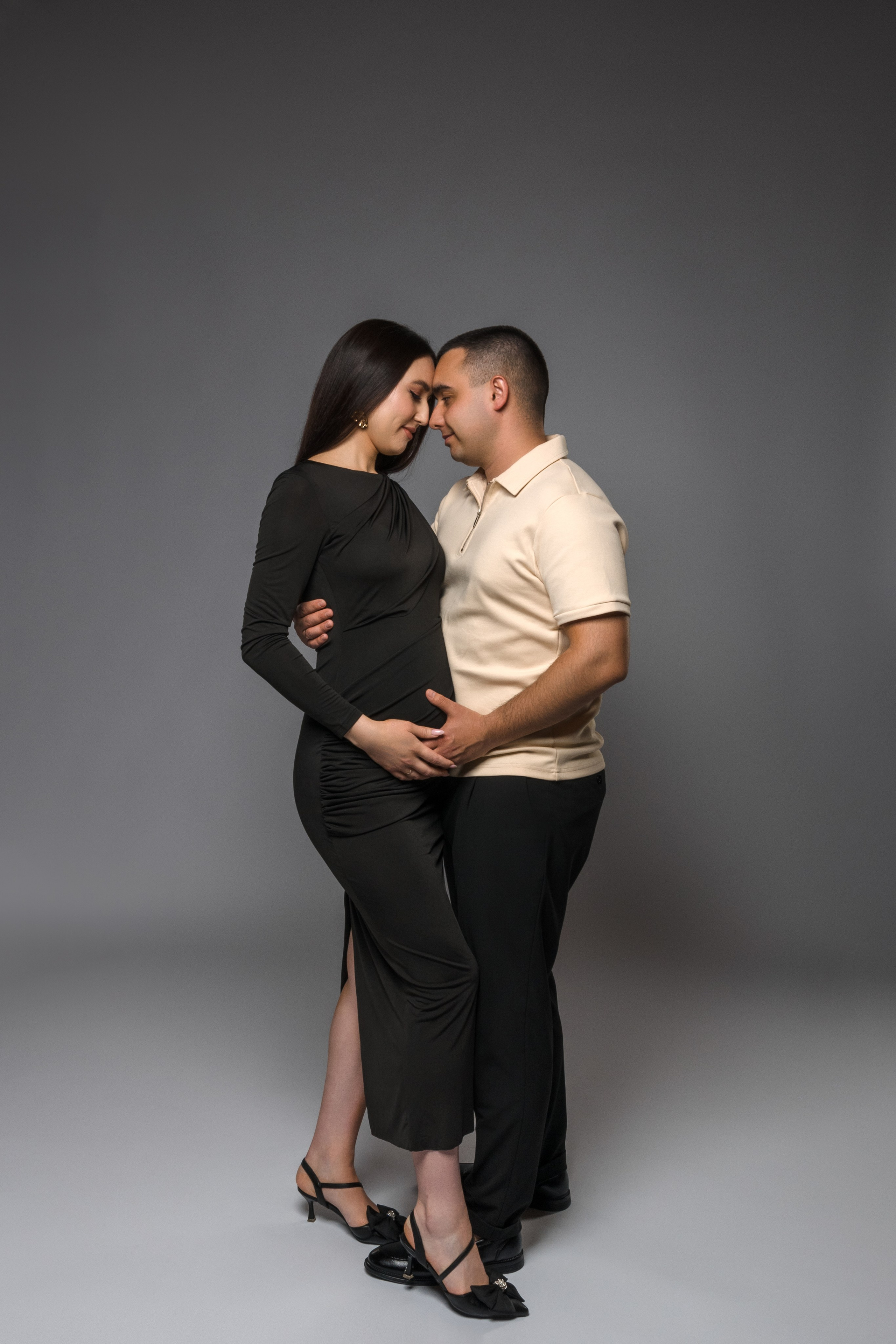 Беременность. Индивидуальные, семейные, студийные съемки в Серпухове и за пределами