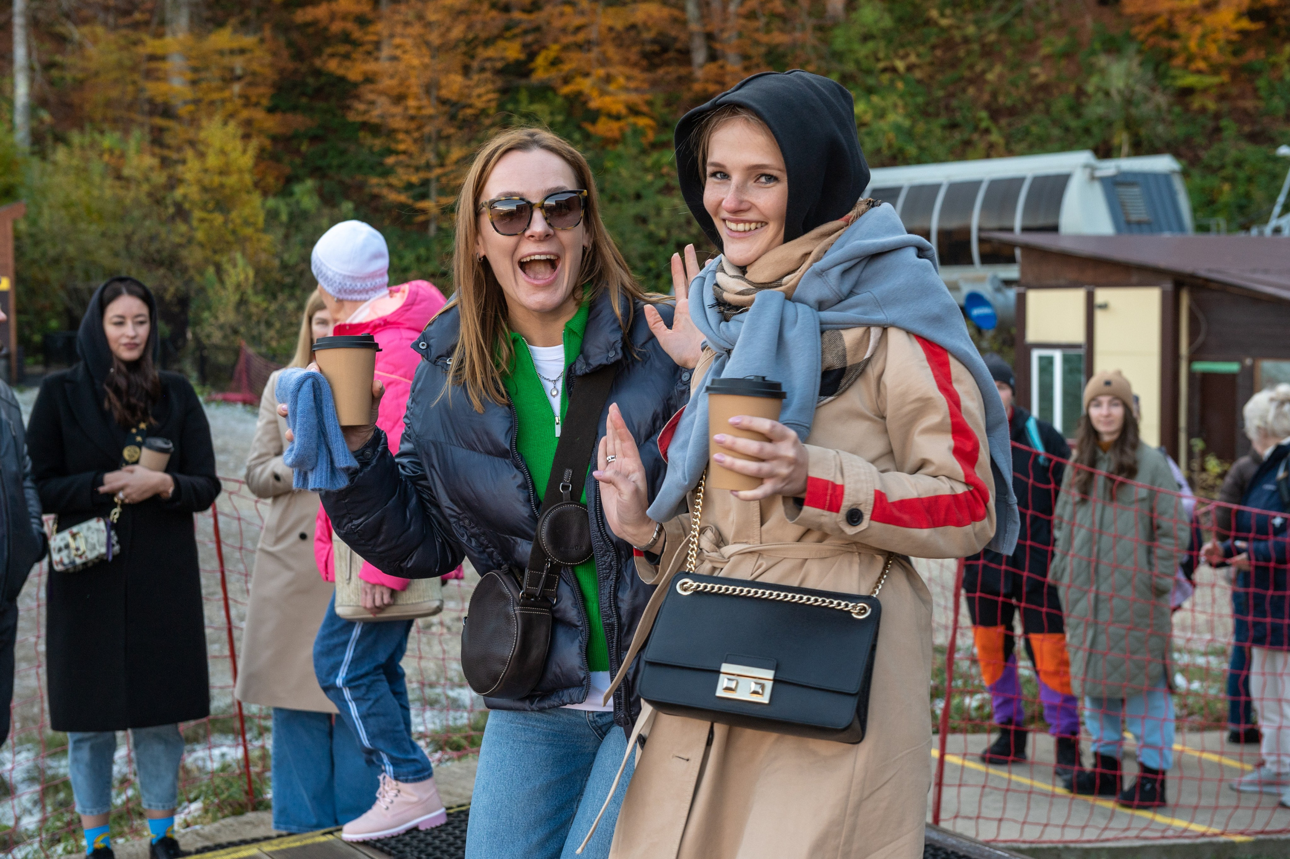 Mice мероприятие — прогулка на водопад Поликаря на курорте Красная Поляна. Репортажный фотограф в Красной Поляне и Сочи Павлюченко Екатерина