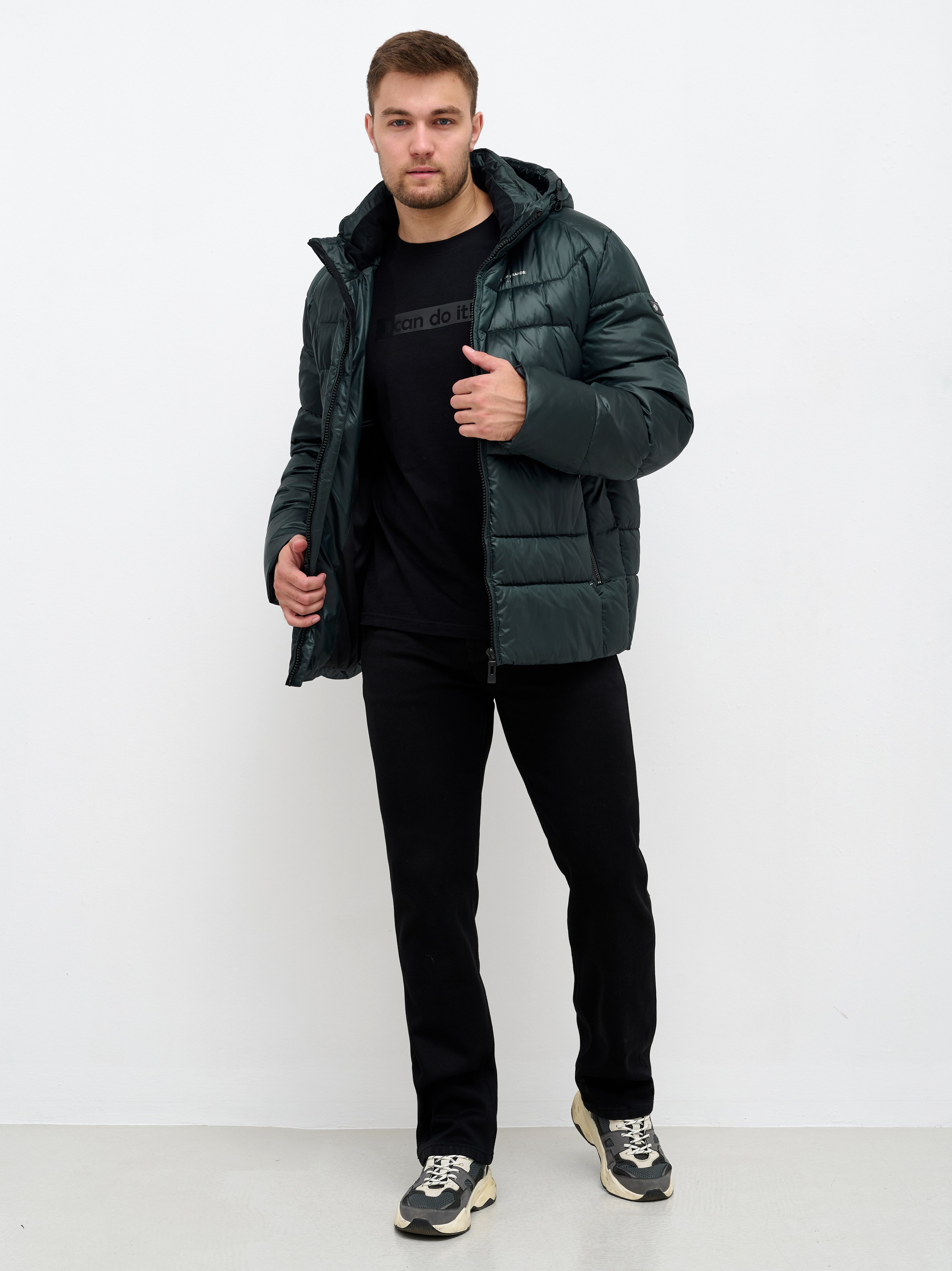 САША. Продающий контент для маркетплейсов и e-commerce «под ключ»