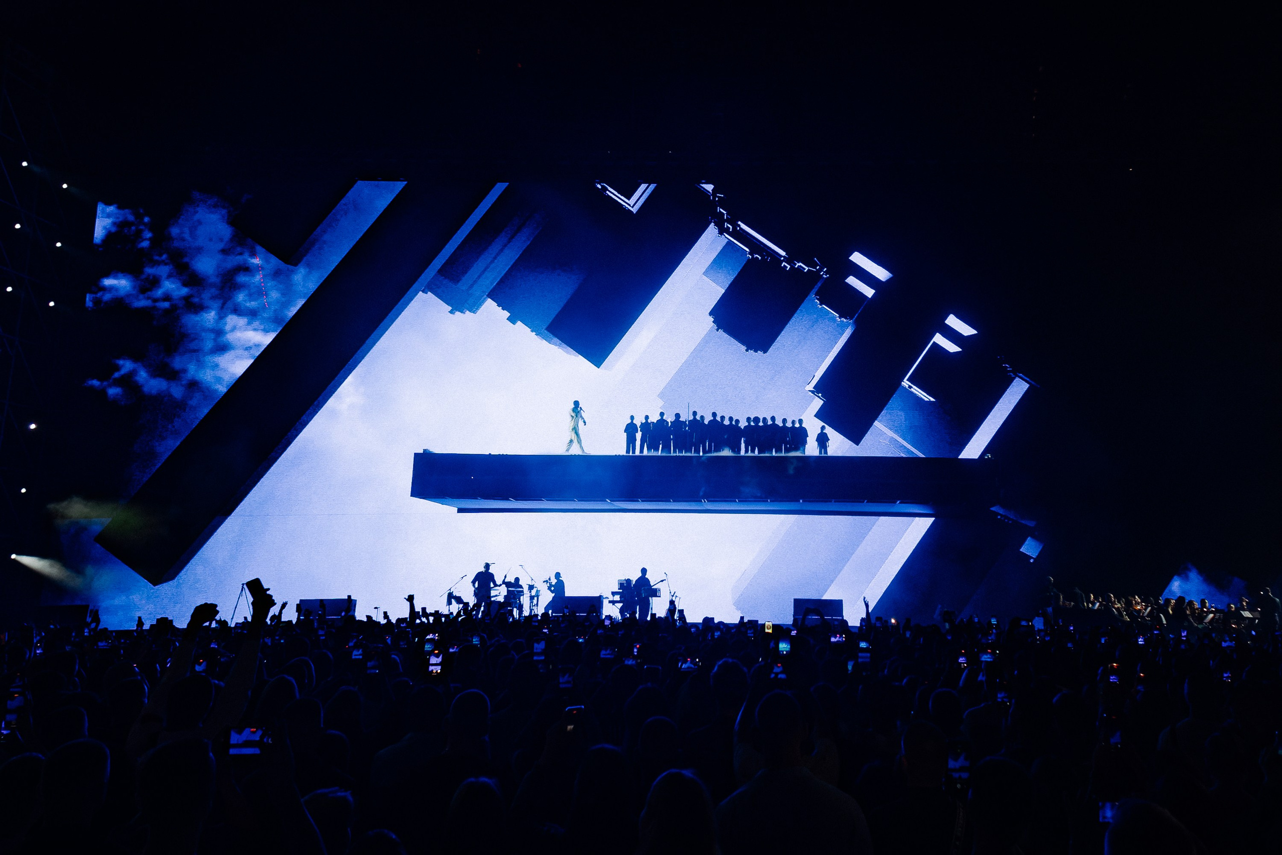 MACAN / МОСКВА / 2024. OOPS