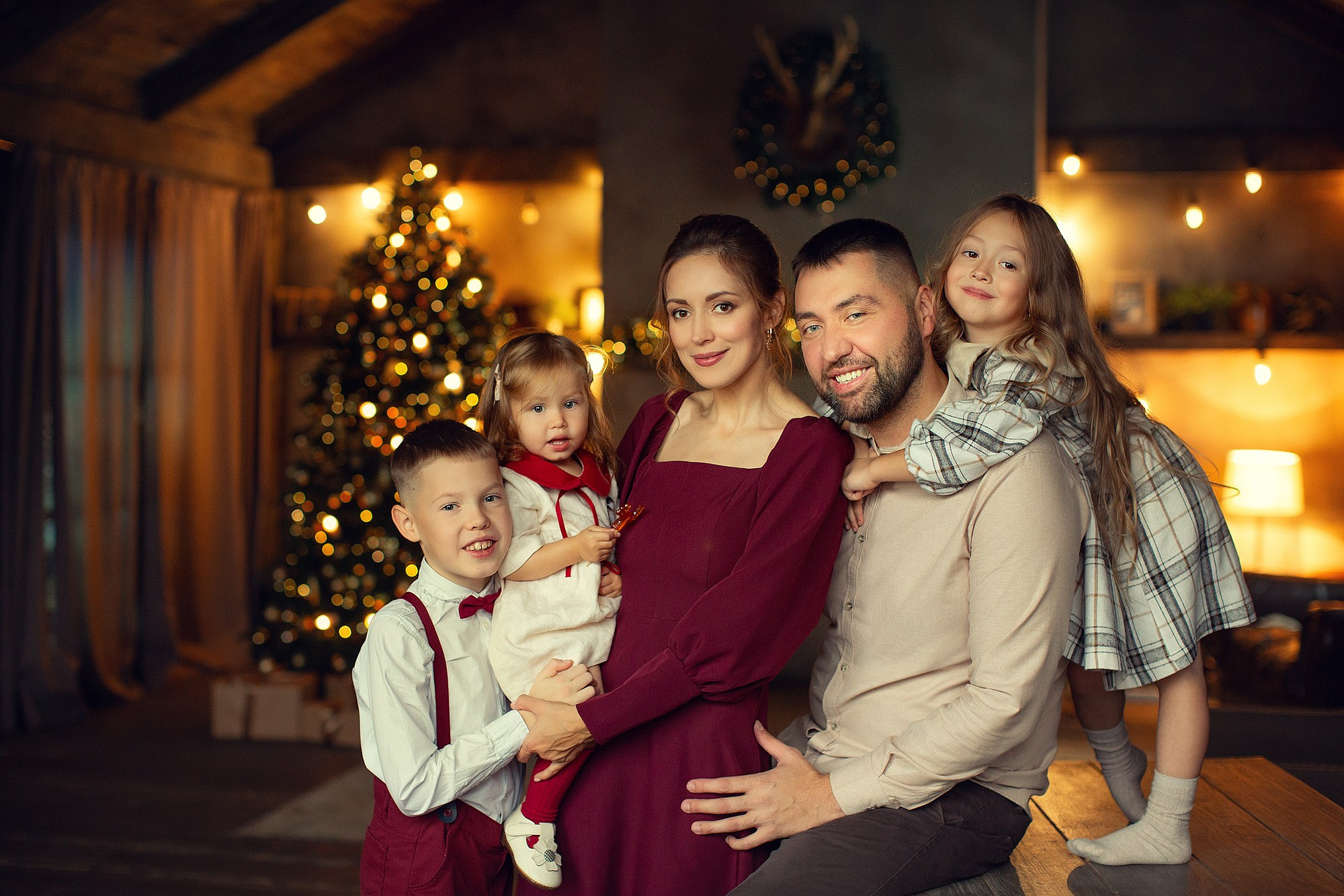 Новогодняя праздничная Фотосессия в студии. Семейный фотограф Татьяна Надеждина | Москва, Московская область, Ярославль