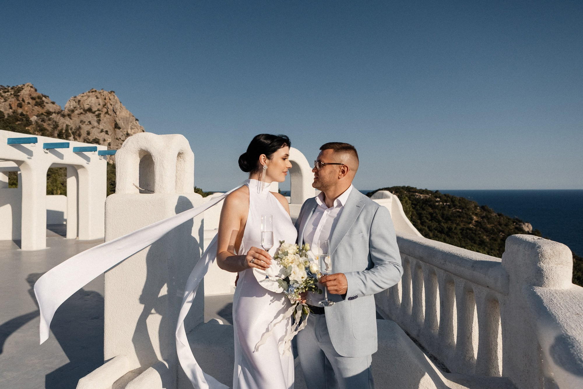 Женя и Катя — свадьба для двоих на Крымском Санторини. Свадебный фотограф, фотосъемка в Крыму, Севастополе, Симферополе, Ялте