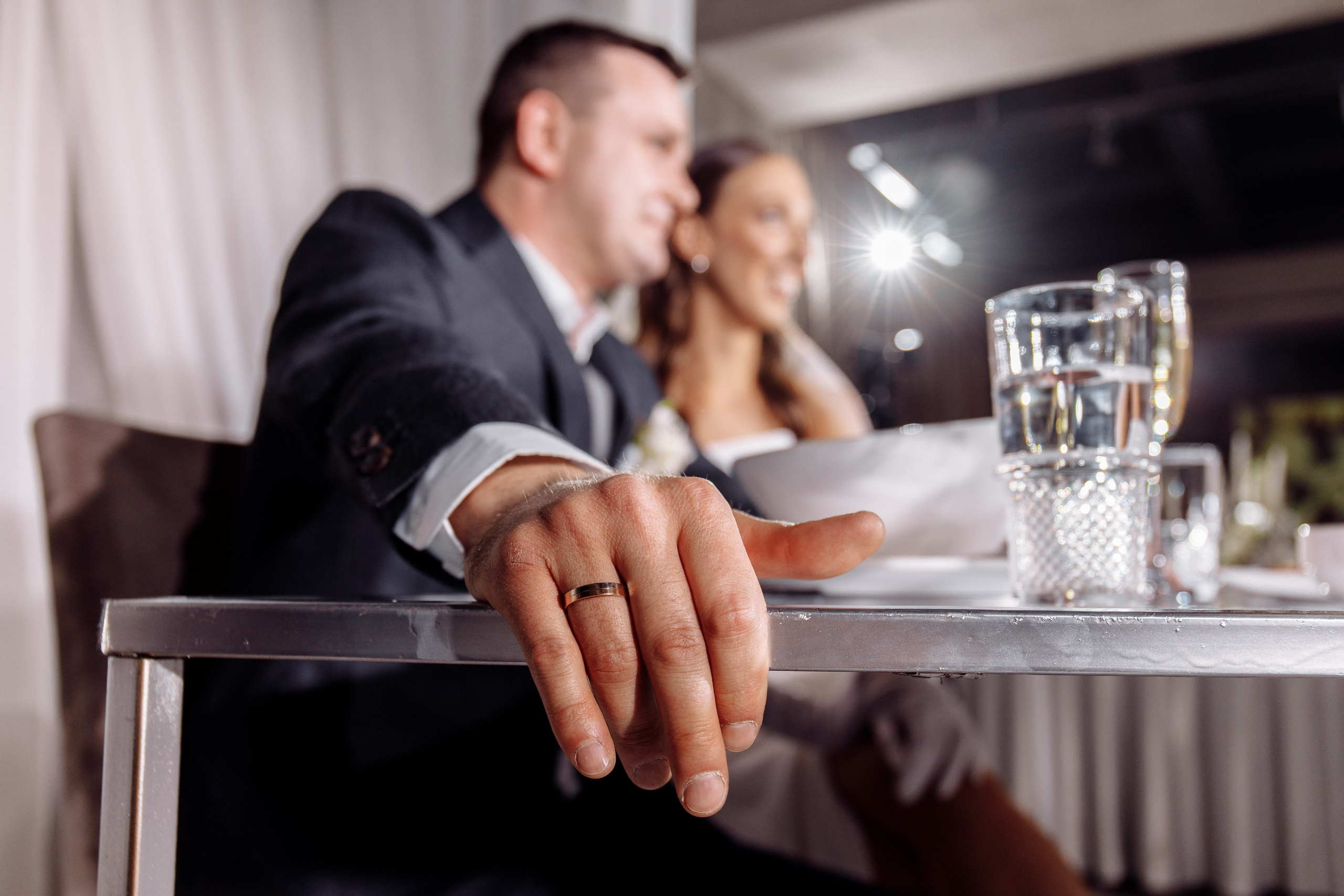 Свадебная фотосессия красивый банкет. Свадебный фотограф в Екатеринбурге Илья Корсаков