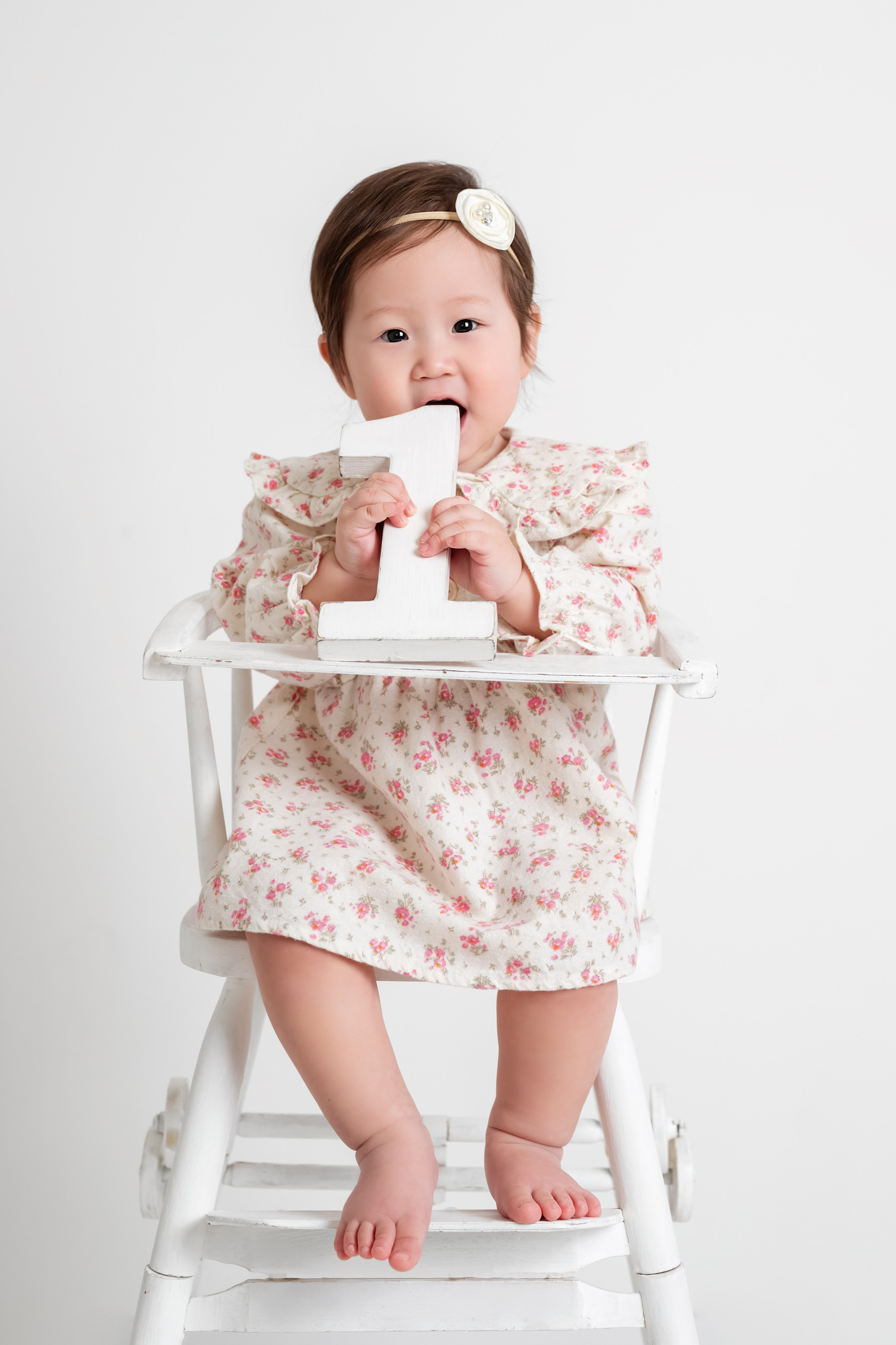 Алине 1 годик. Фотограф новорожденных в Норильске Виктория Шагалиева