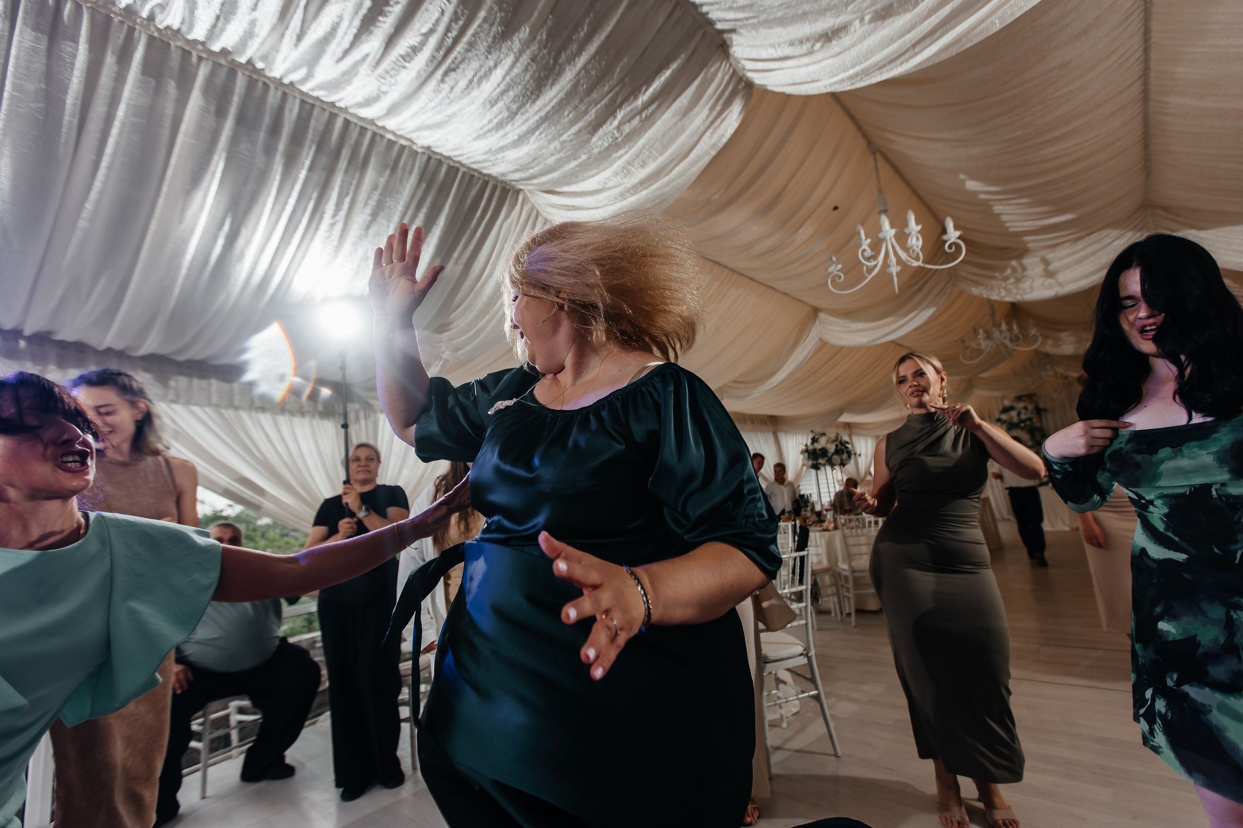 Анонс свадьбы Юлии и Игоря. Городская лавстори в Севастополе. Свадебный фотограф в Крыму и Севастополе Ольга Баскакова