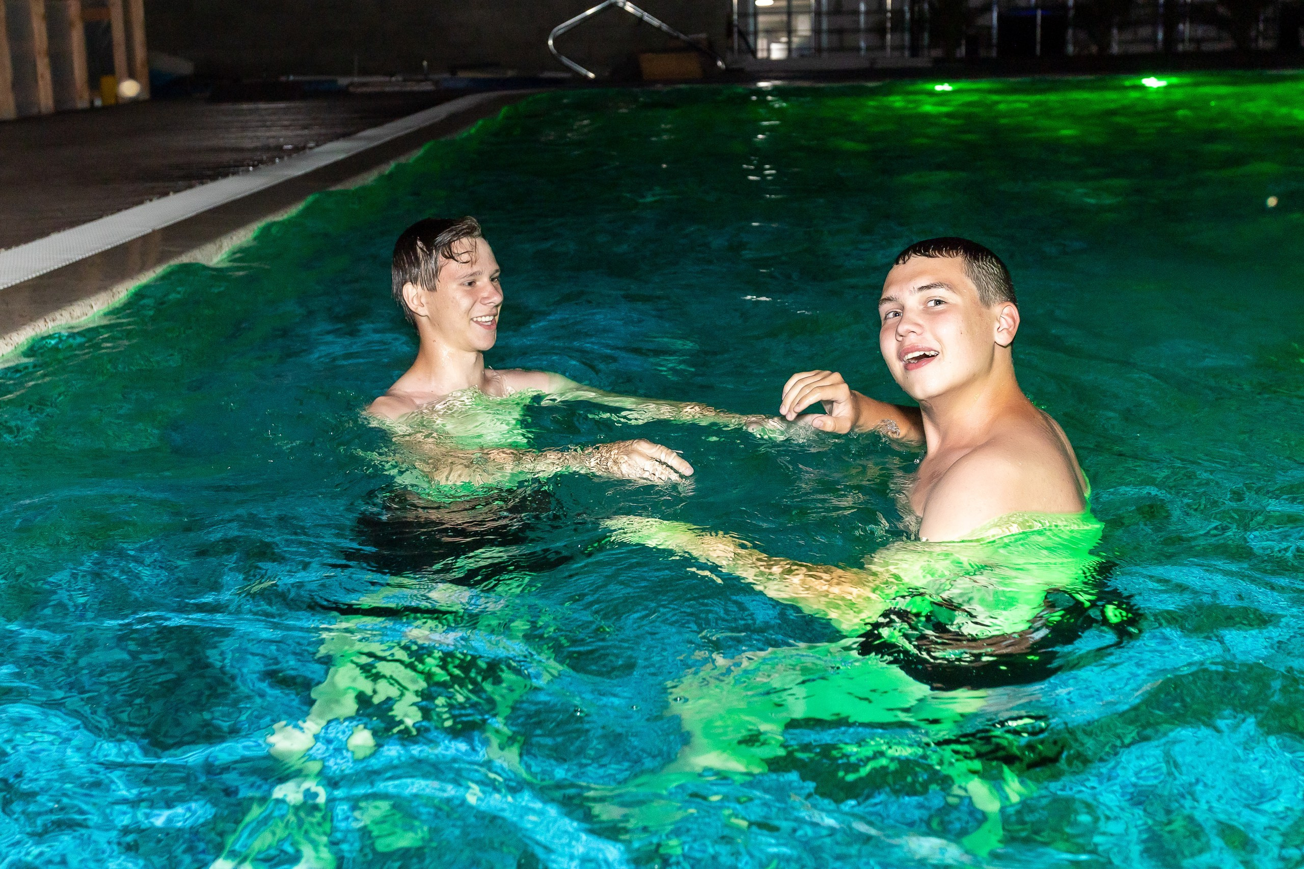 Вручение аттестата и выпускной вечер. Выпускные альбомы Майкоп, Краснодар Елена Золотарева