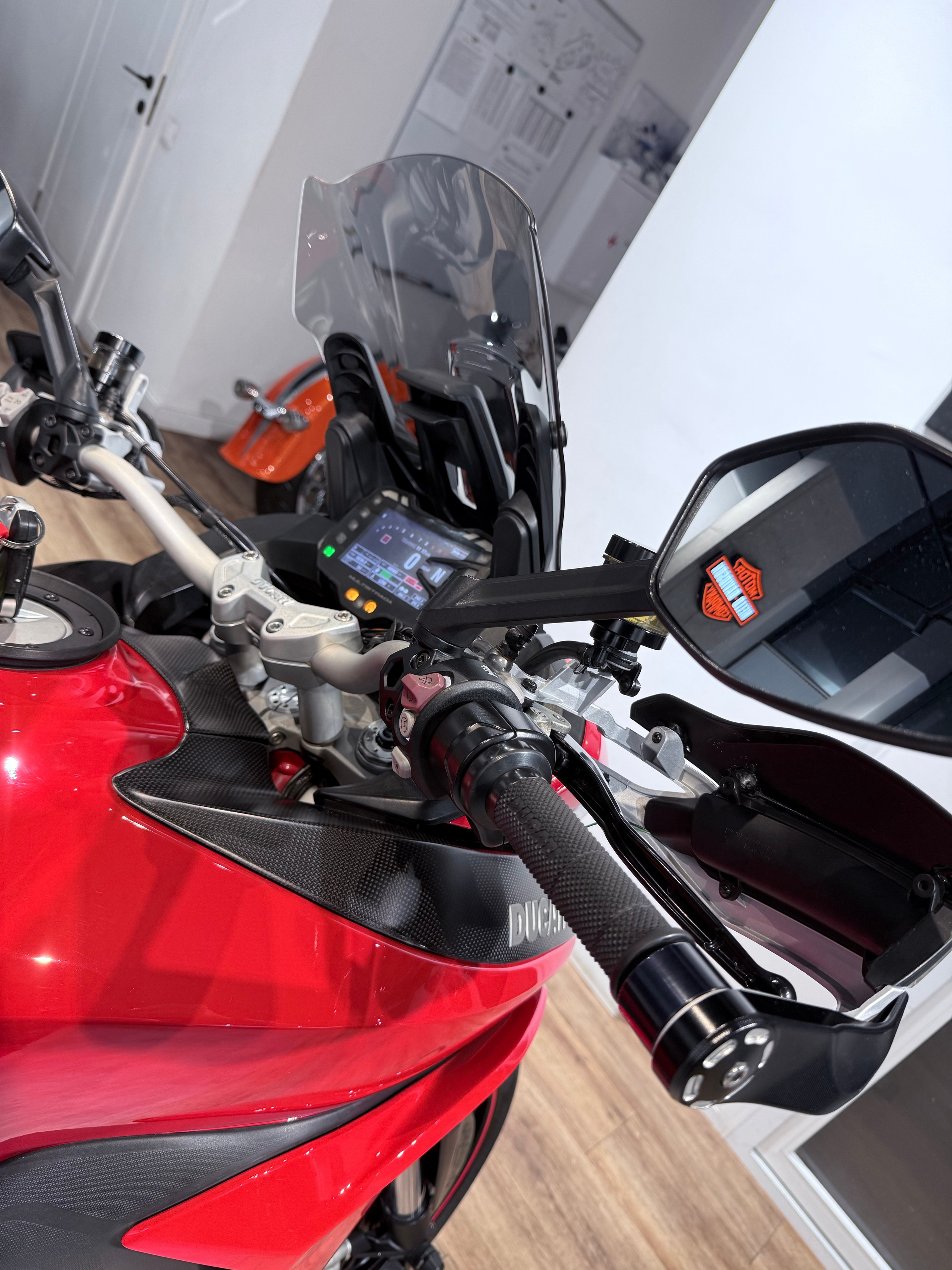 Ducati Multistrada 1200S Carbon. Hello Davidson, Москва. Только хорошие мотоциклы…