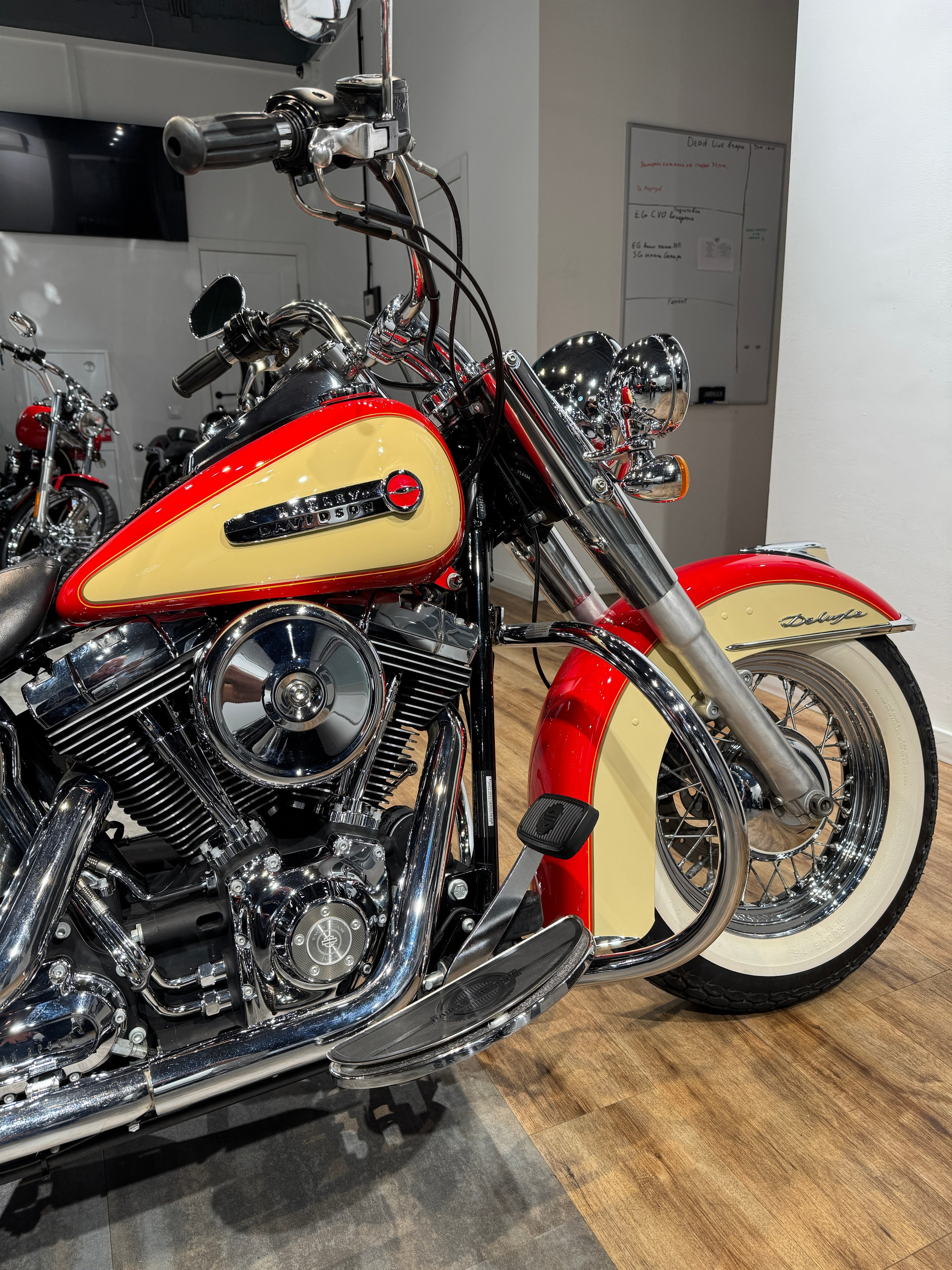 Harley Davidson Deluxe Orange Sand (Touring)— купить мотоцикл. Hello Davidson, Москва. Только хорошие мотоциклы…