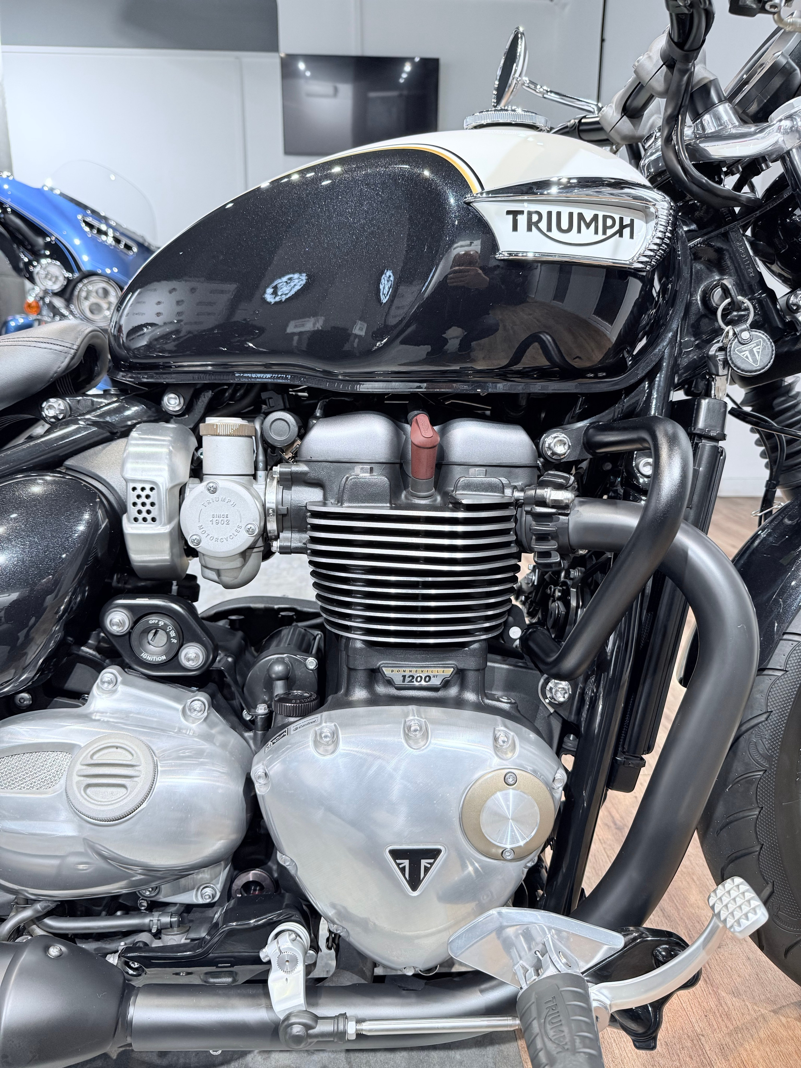 2019 Bonneville Speedmaster Bobber. Hello Davidson, Москва. Только хорошие мотоциклы…
