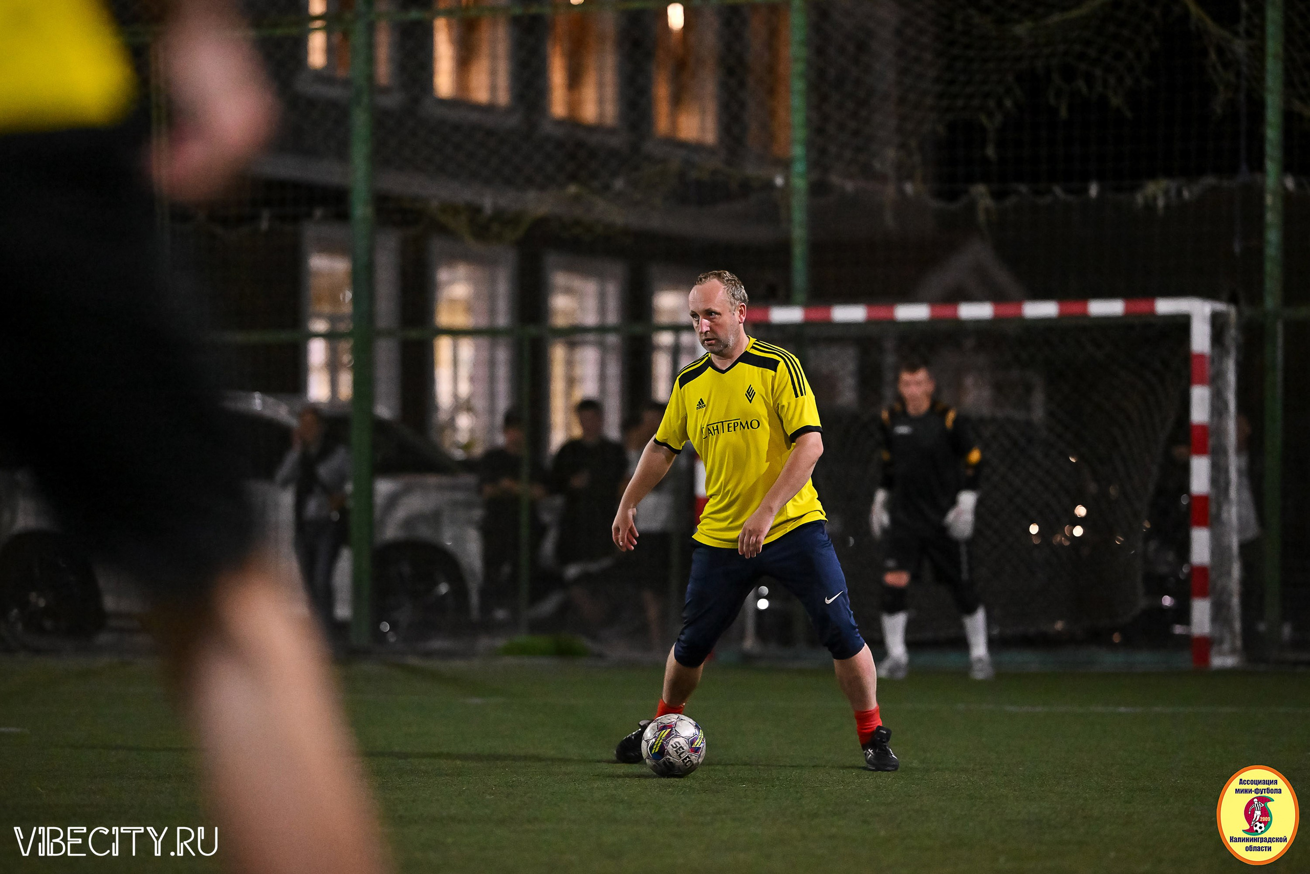 ФИНАЛЬНЫЕ ИГРЫ КУБКА МИНИ-ФУТБОЛЬНОЙ ЛИГИ И КУБКА КОРПОРАТИВНОЙ МФЛ 2025. VIBECITY.RU Вайб Сити Ру Фоторепортажи Фотоотчеты Калининград