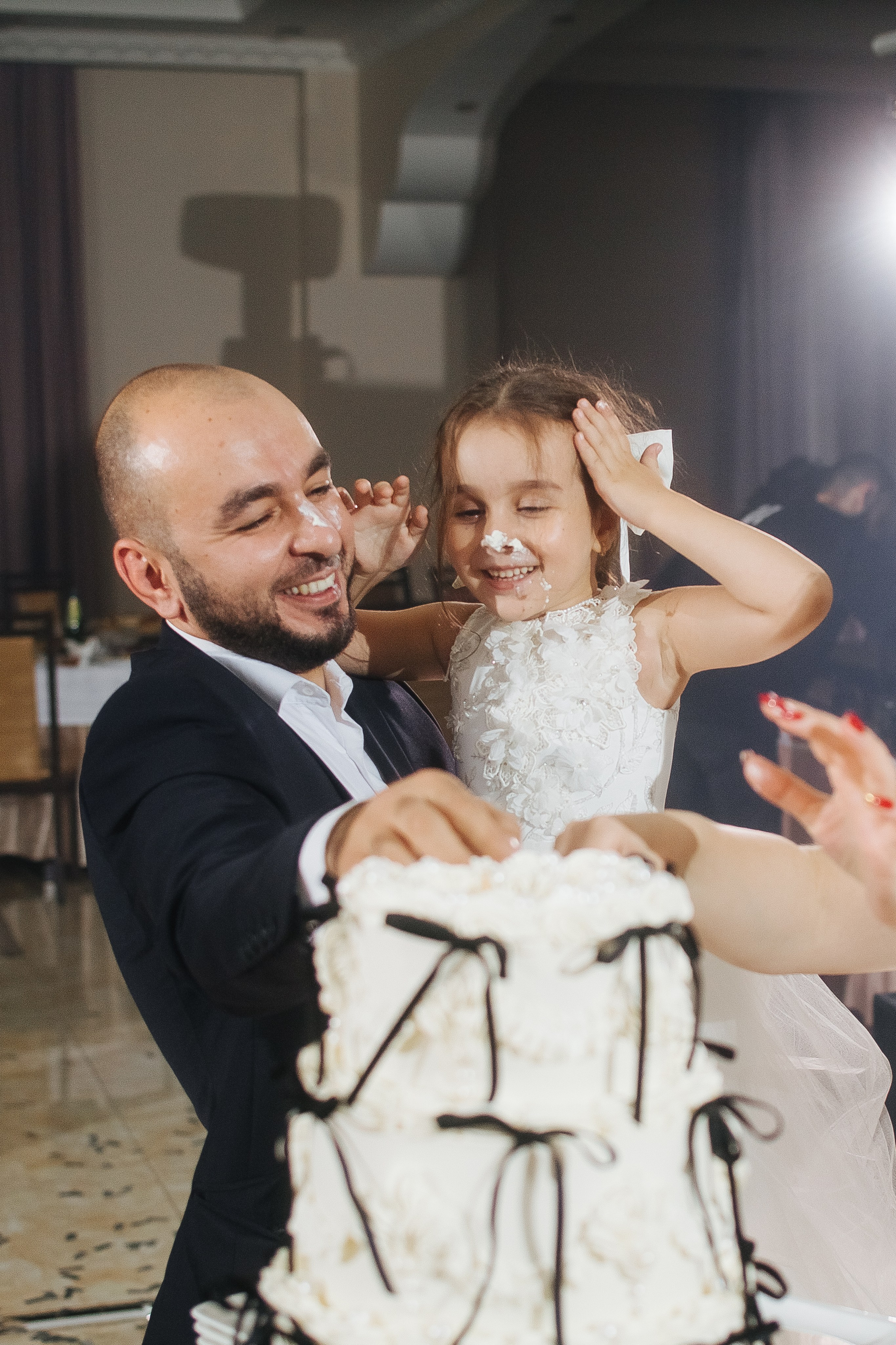 Ани и Назели. 35&5 День рождения, «Янтарь». Фотограф в Красноярске Надежда Воскресенская